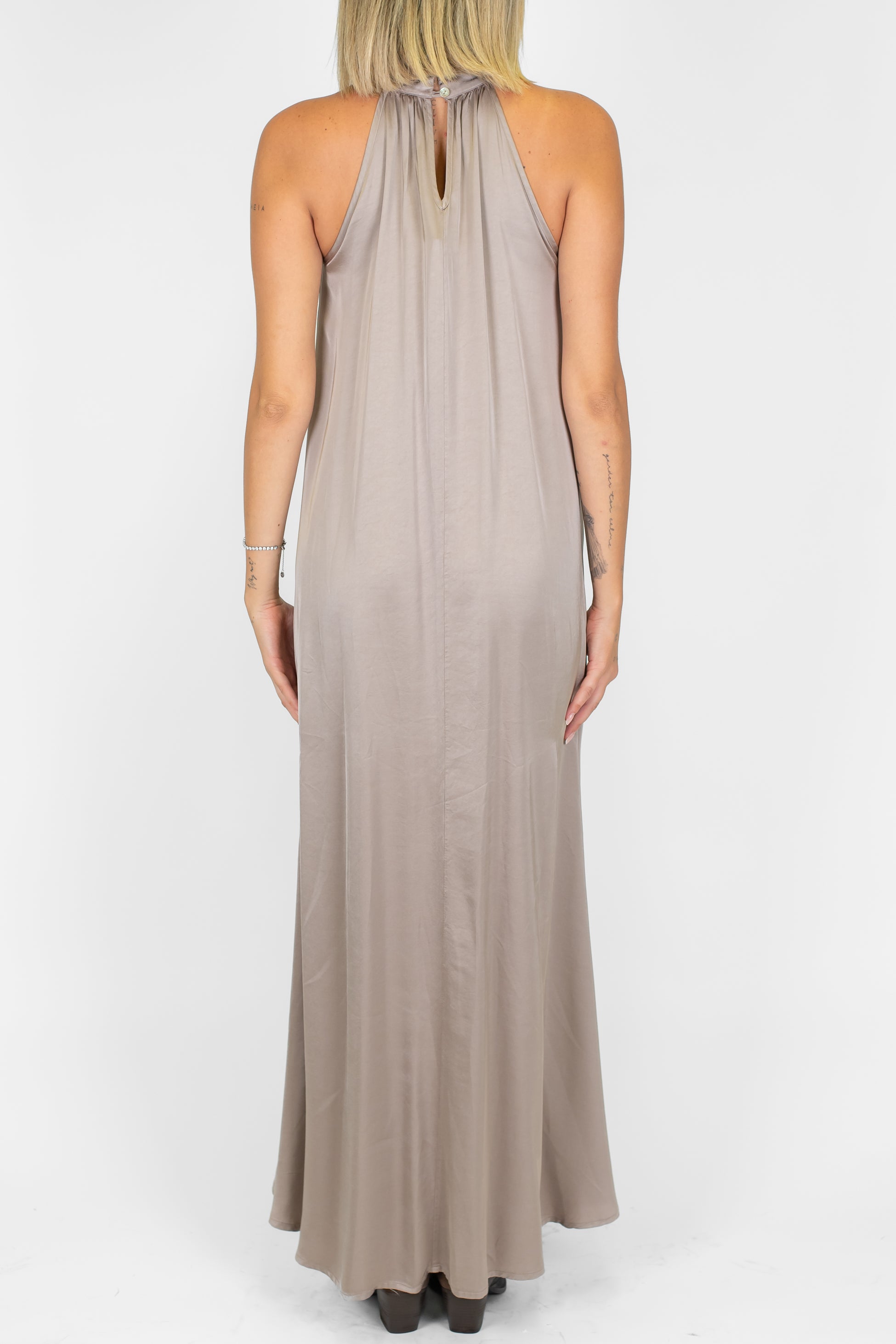 Tensione in - Abito lungo giromaniche in viscosa con scollo all'americana