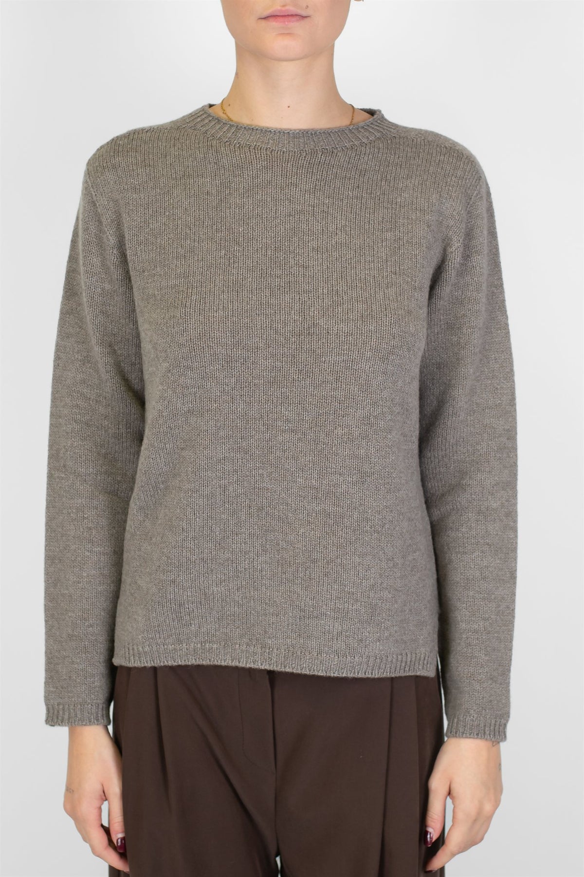Tensione in - Maglia girocollo in misto lana e cashmere con spacchetti laterali