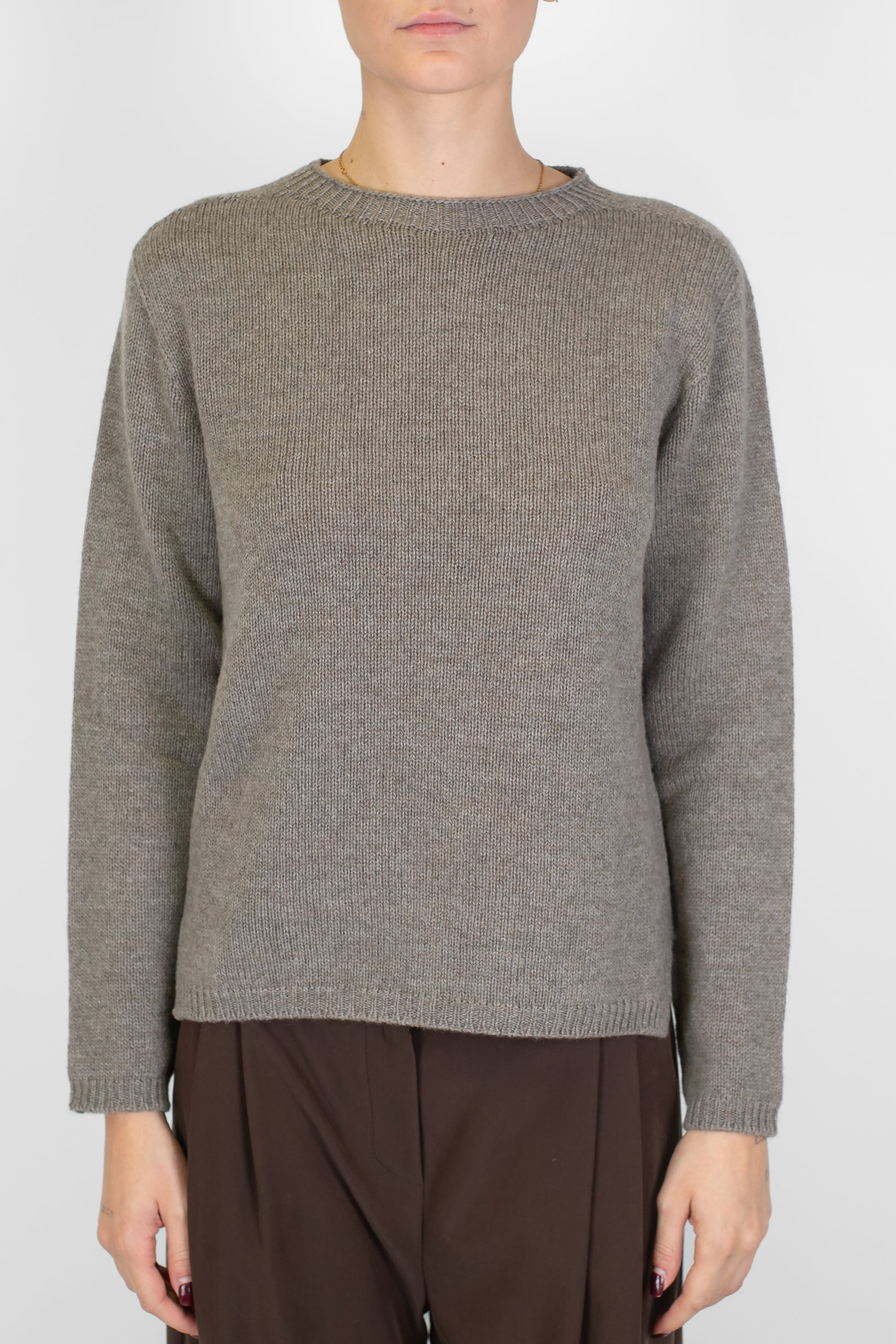 Tensione in - Maglia girocollo in misto lana e cashmere con spacchetti laterali