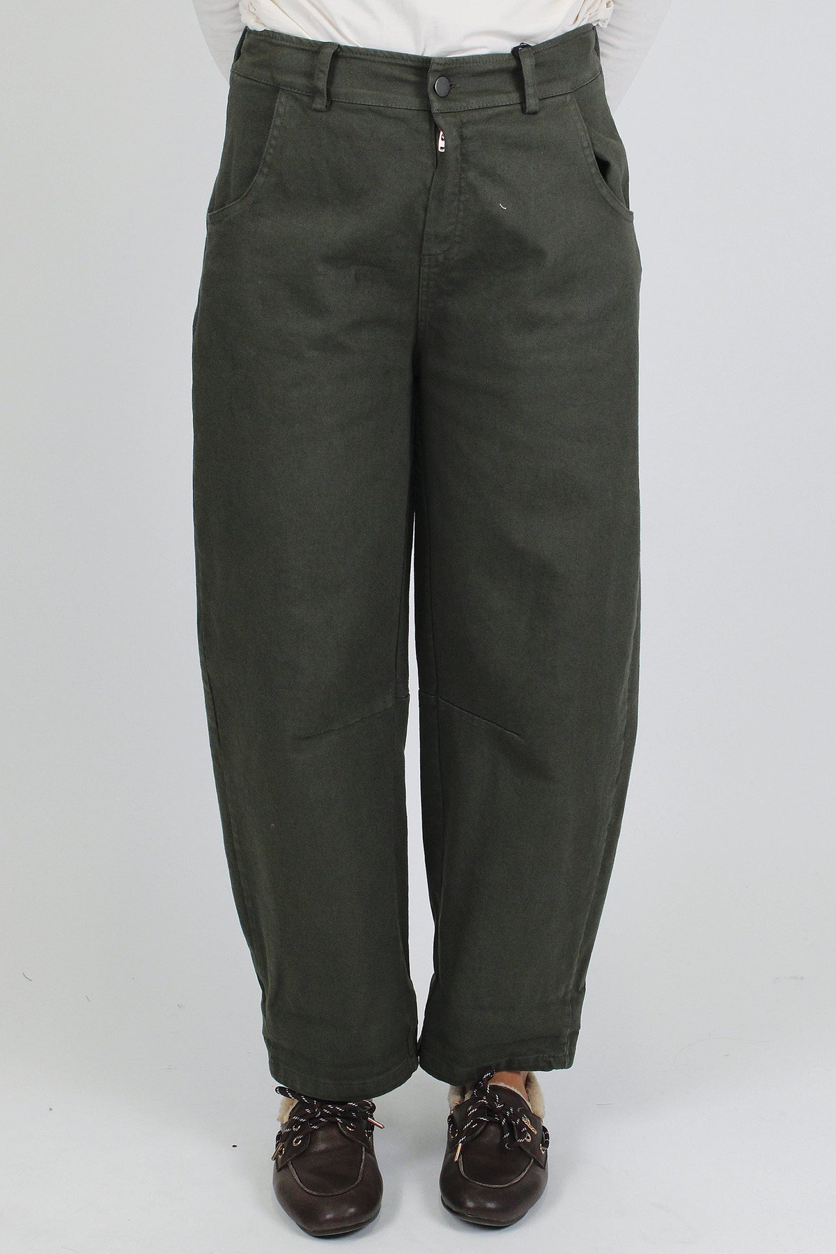 Tensione in - Pantalone balloon in denim colorato