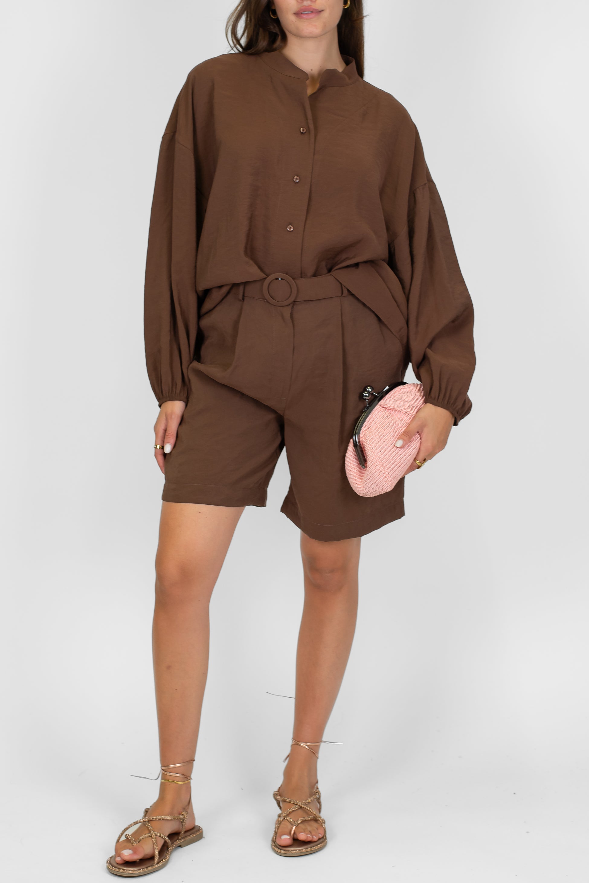 Tensione in - Bermuda in modal con pinces e cintura in tessuto