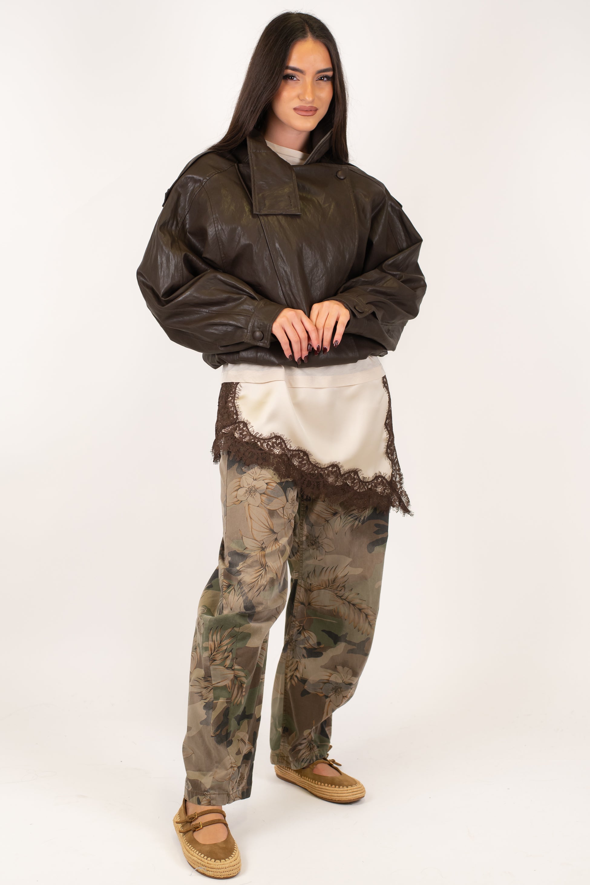 Haveone - Bomber crop in ecopelle con chiusura a scomparsa asimmetrica ed elastico sul fondo