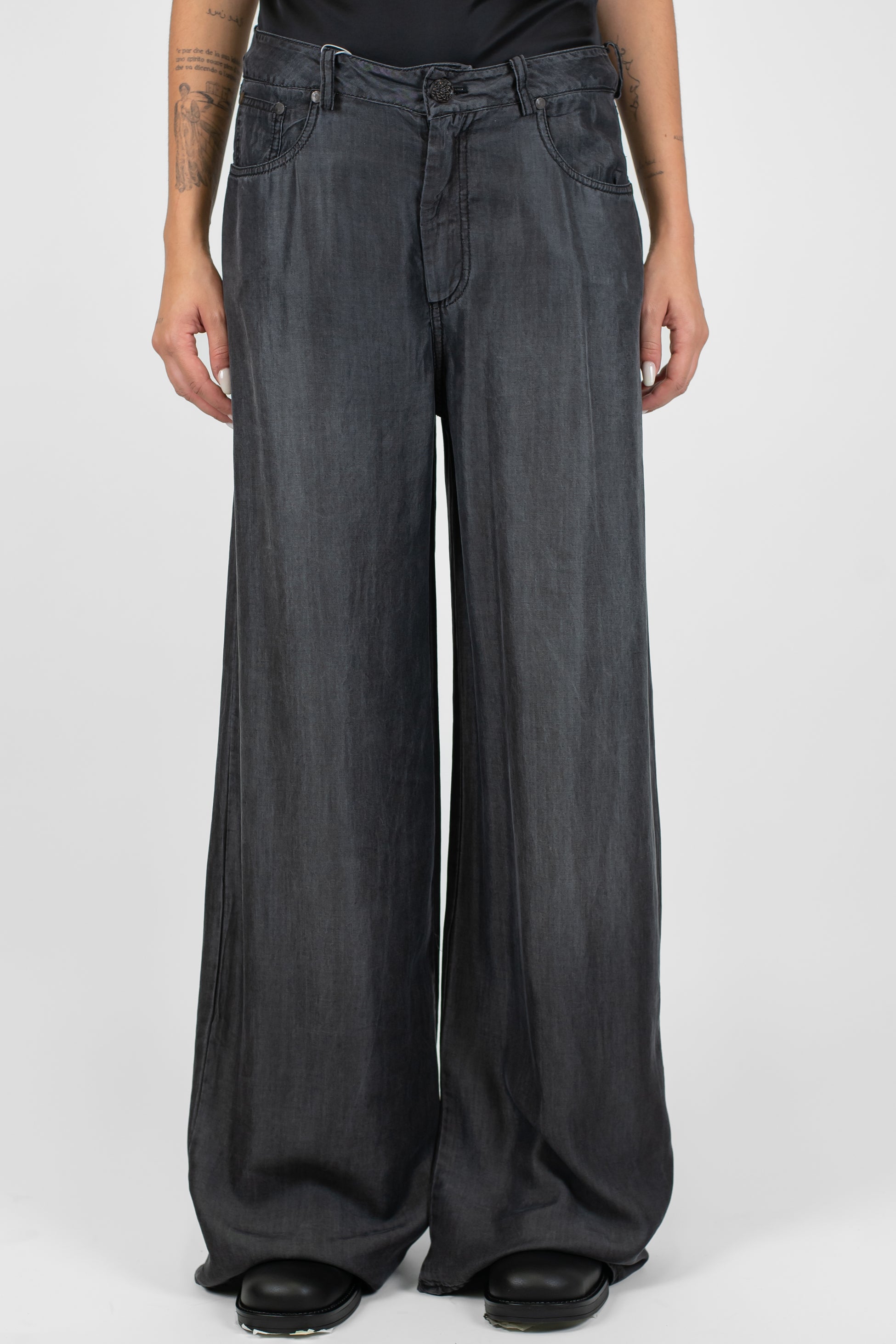 Motel - Pantalone palazzo in lyocell con bottone gioiello