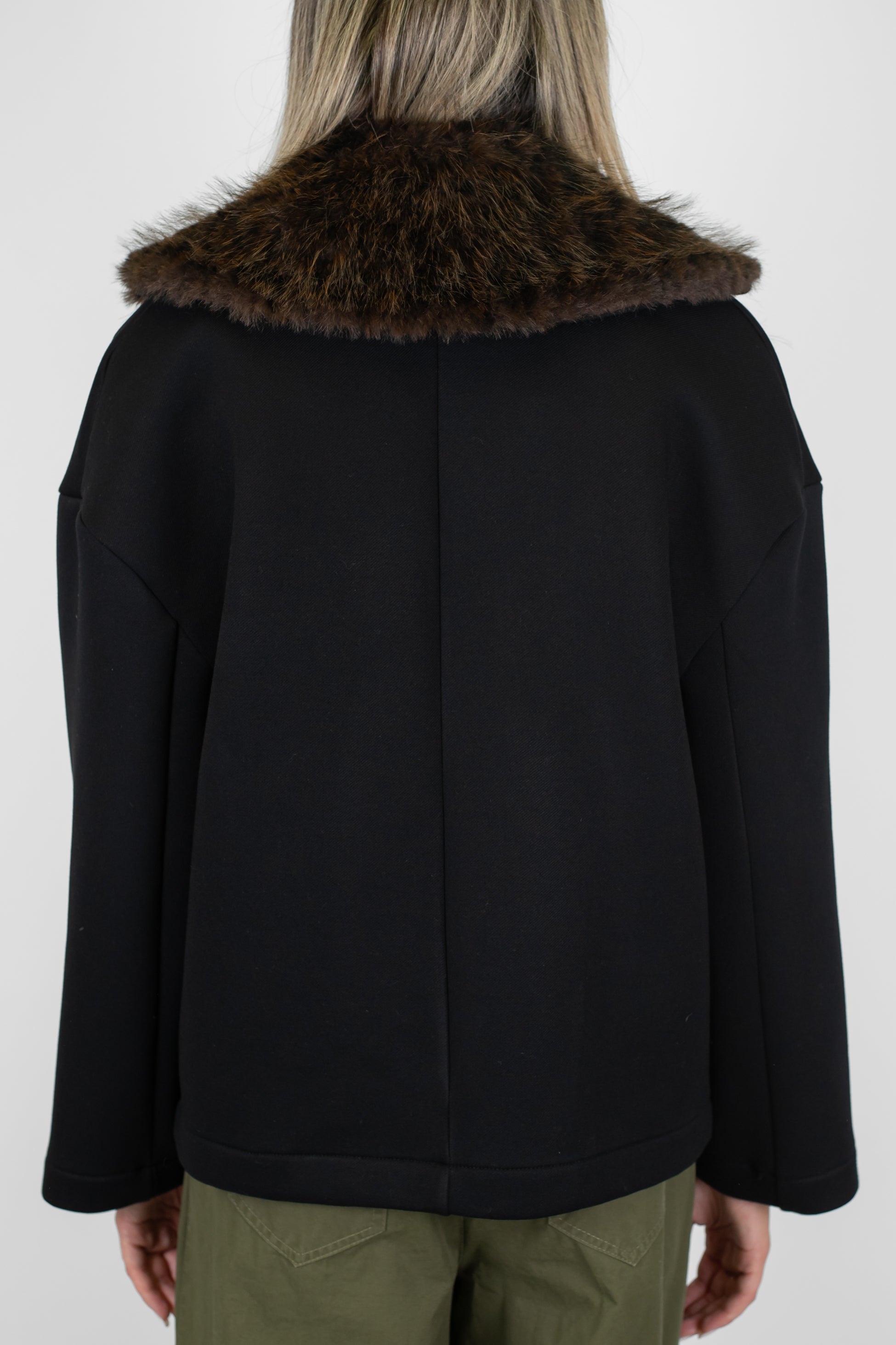 Tensione in - Cappetta doppiopetto in neoprene con collo in ecopelliccia