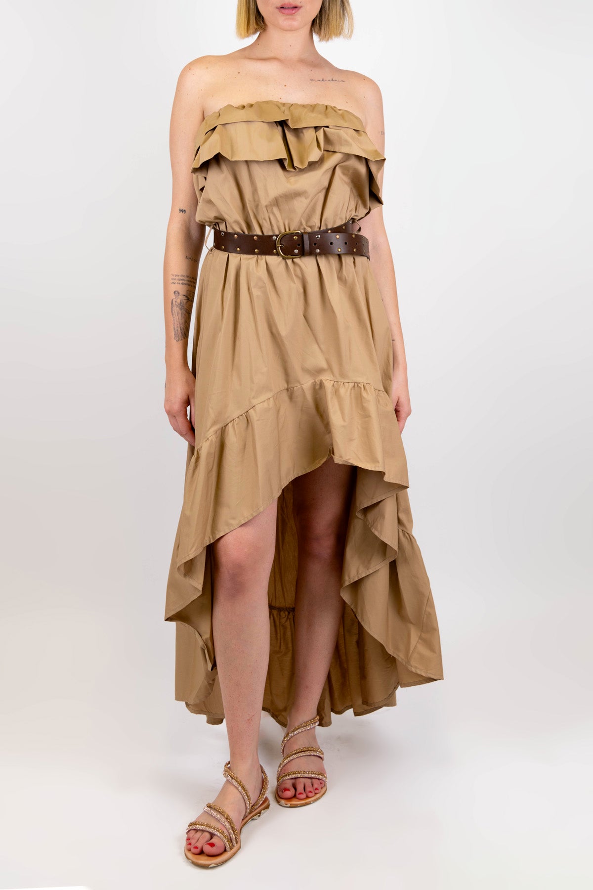 Tensione in - Abito lungo scollo shiffer con balze e asimmetria fronte-retro