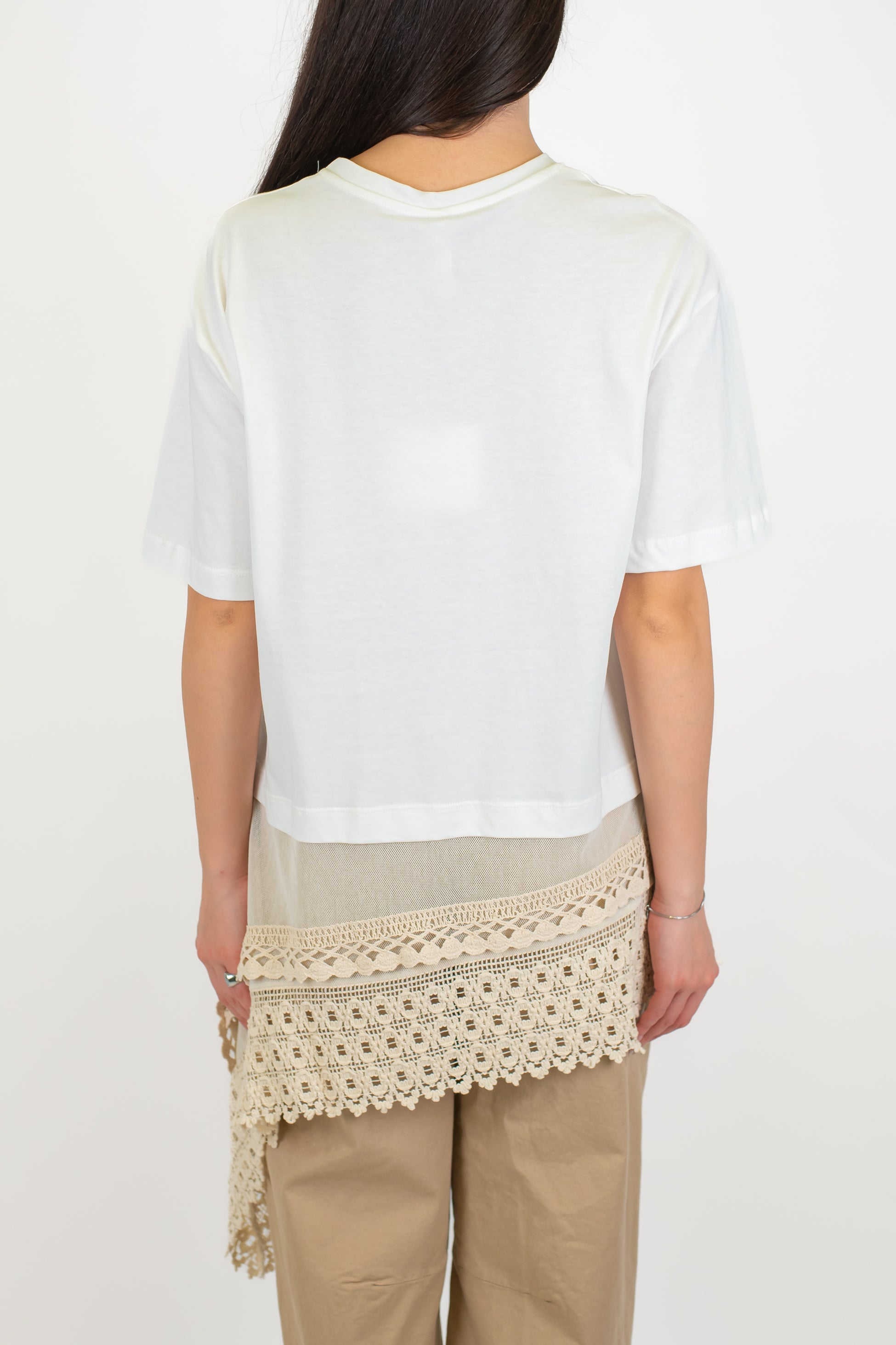 Tensione in - T-shirt over con estensione asimmetrica in crochet