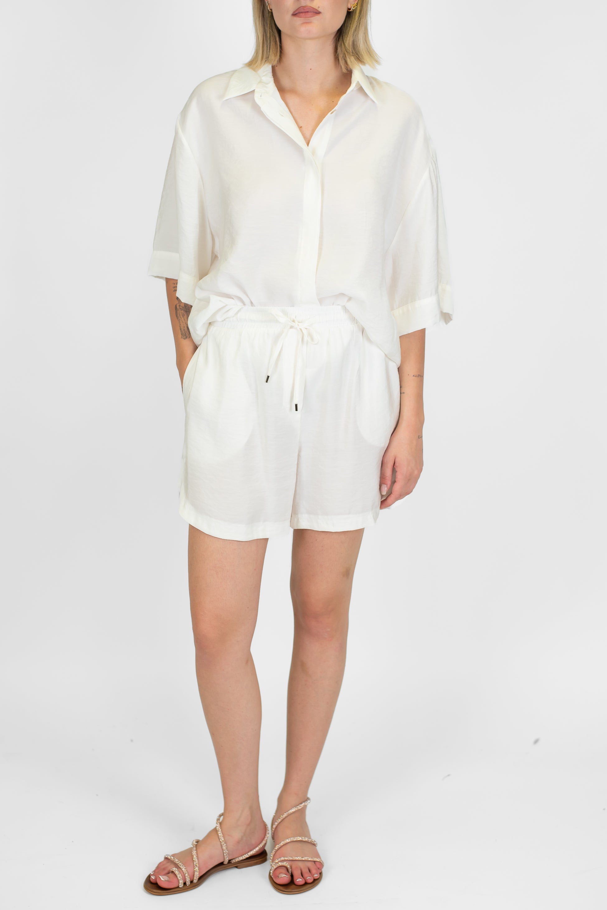 Motel - Coordinato in modal con camica mezzamanica e shorts con coulisse
