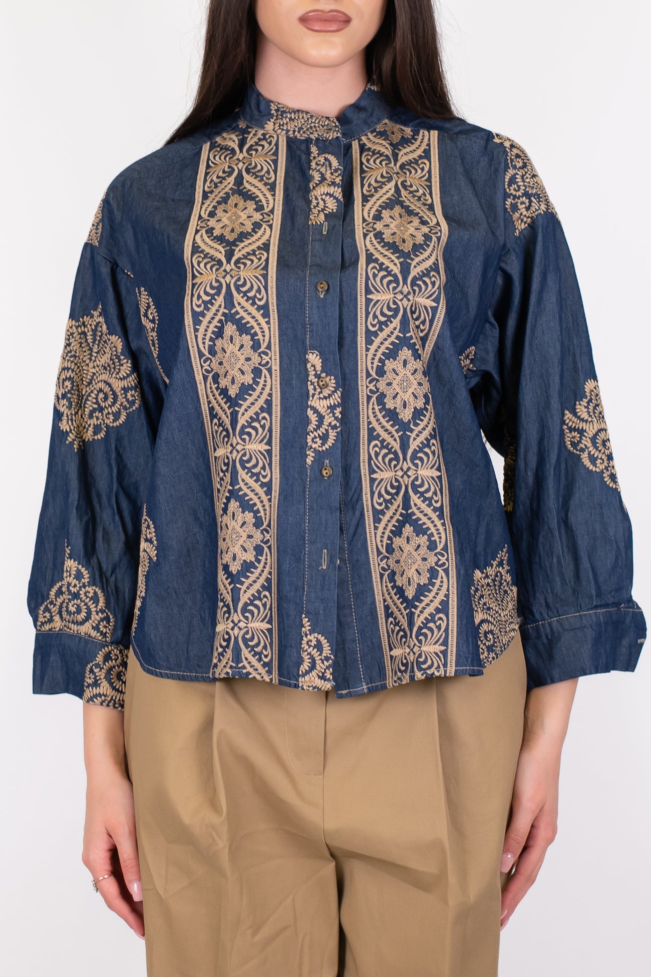Motel - Camicia in chambray con ricami a contrasto e collo coreano