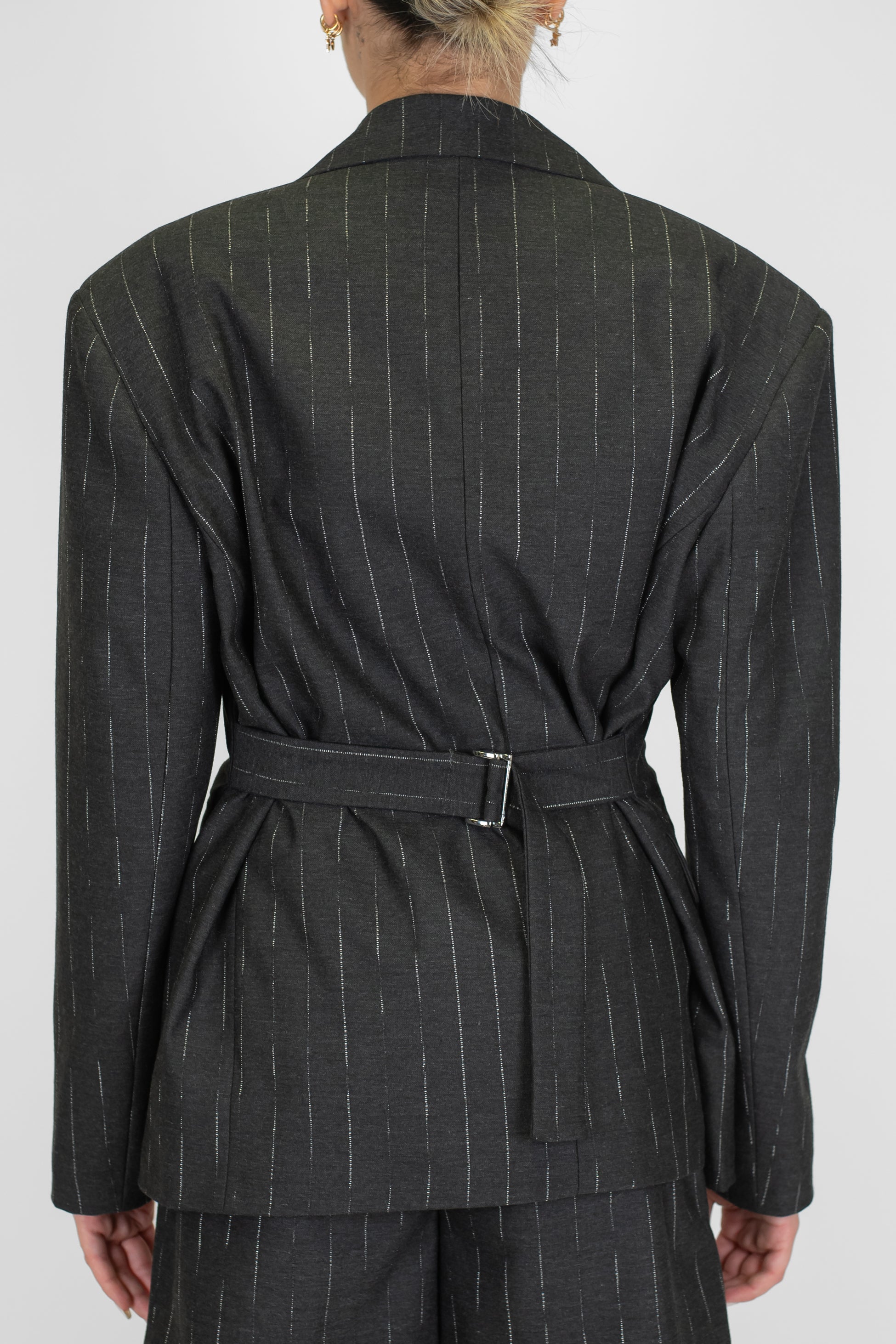 Motel - Giacca doppiopetto avvitata gessata con cintura sul retro