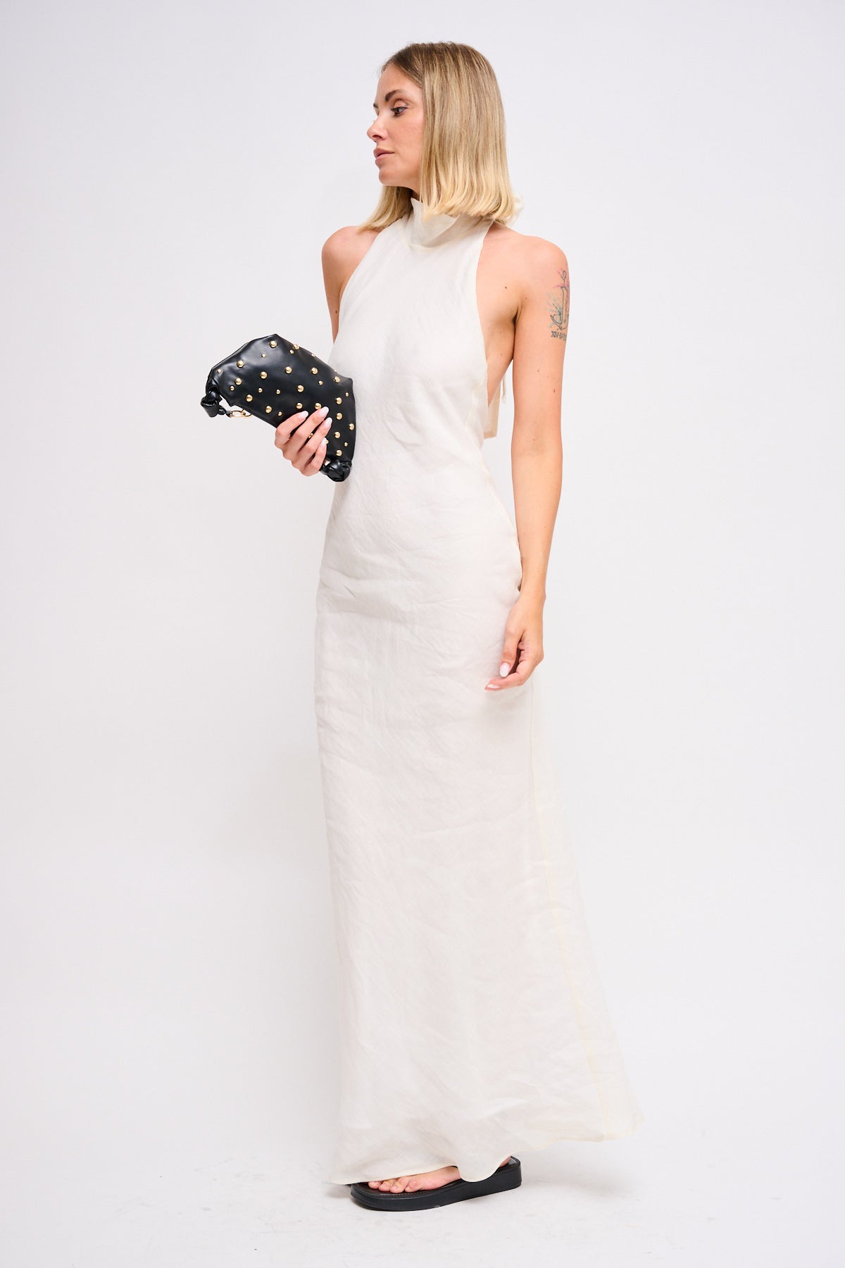 Maryley - Abito in lino scollato sulla schiena allacciato al collo