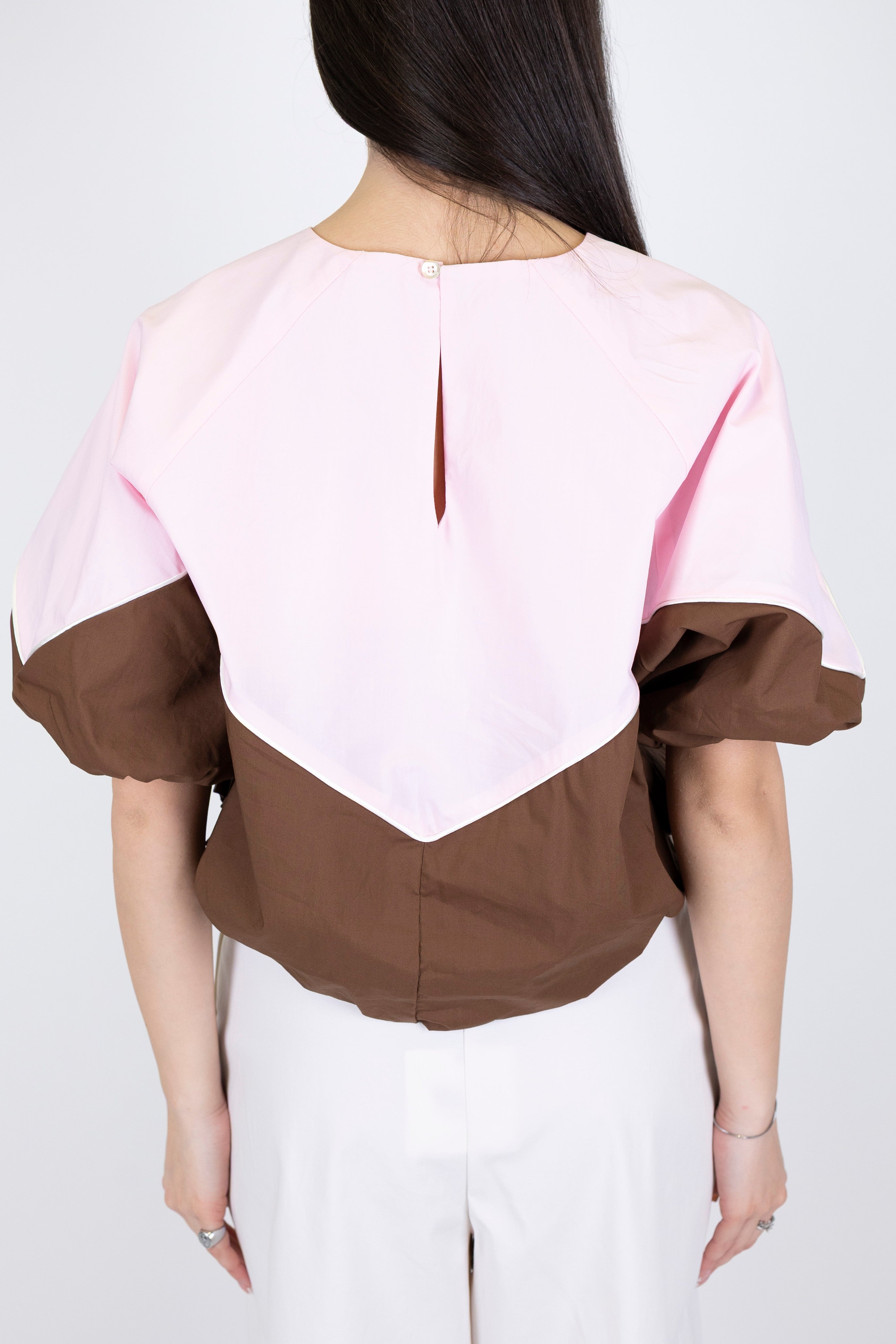 Tensione in - T-shirt crop a palloncino fantasia doppio colore
