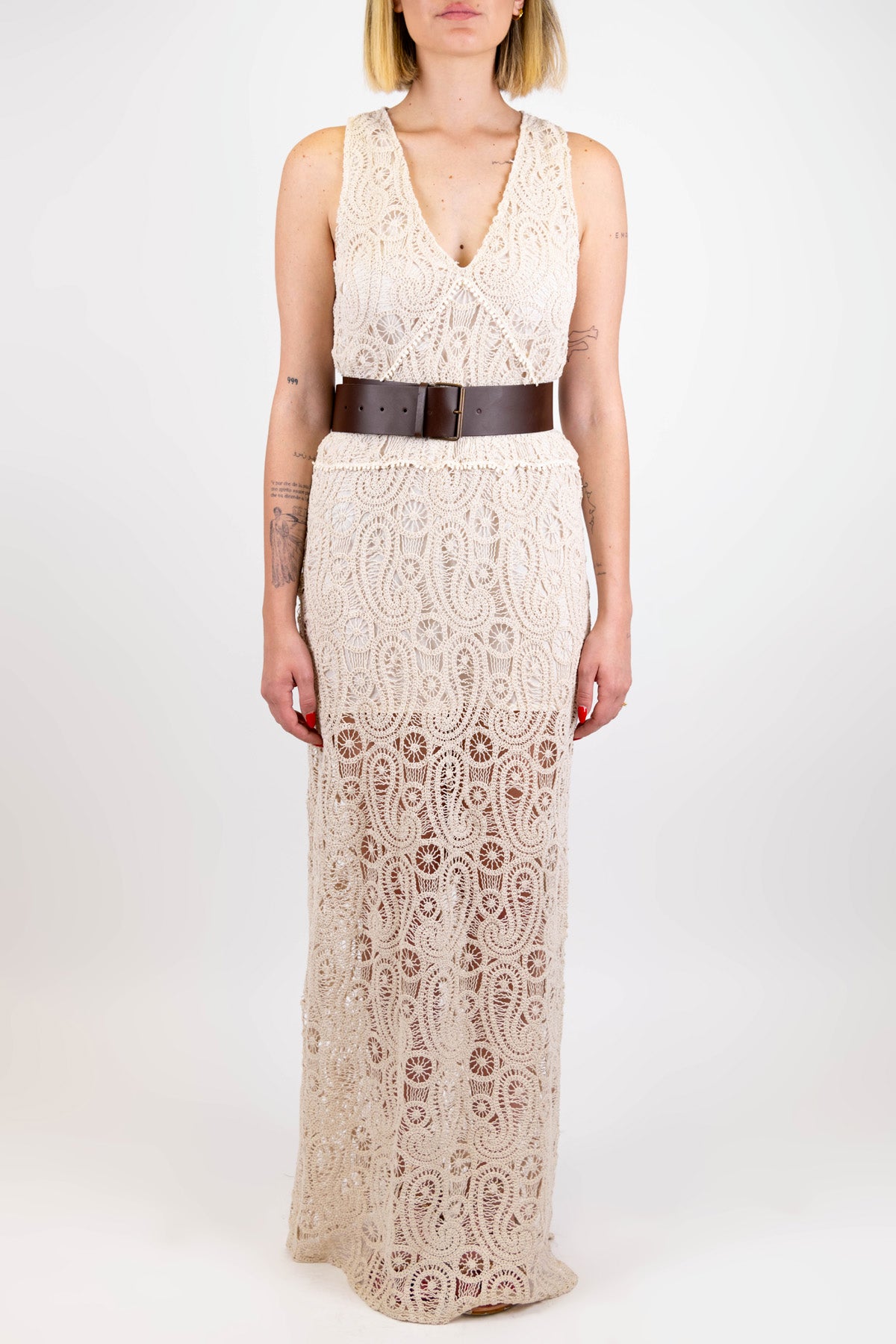 Tensione in - Abito lungo giromaniche scollo a V in crochet di cotone