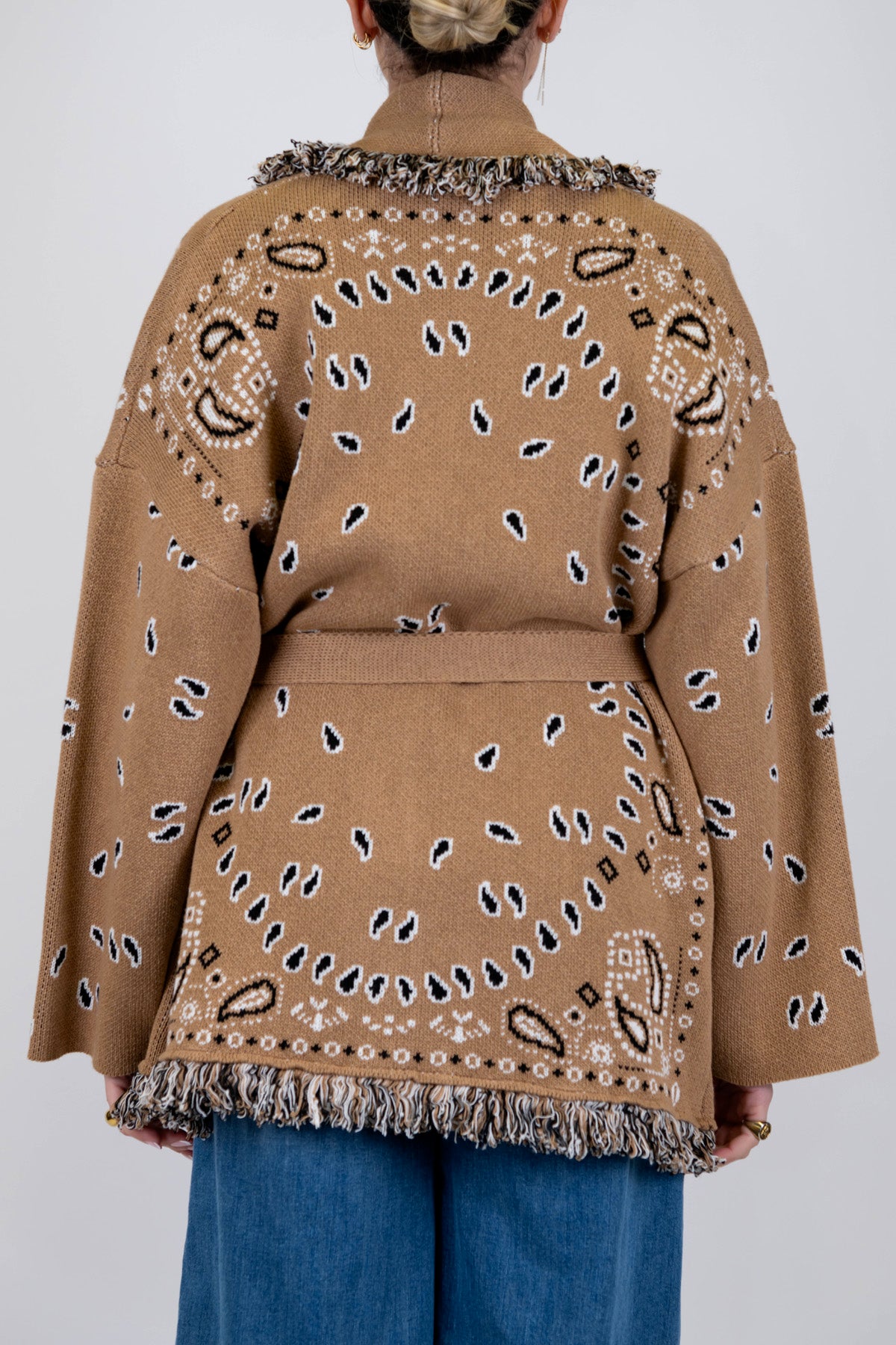 Tensione in - Cardigan fantasia astratta con cintura e profilo con frange