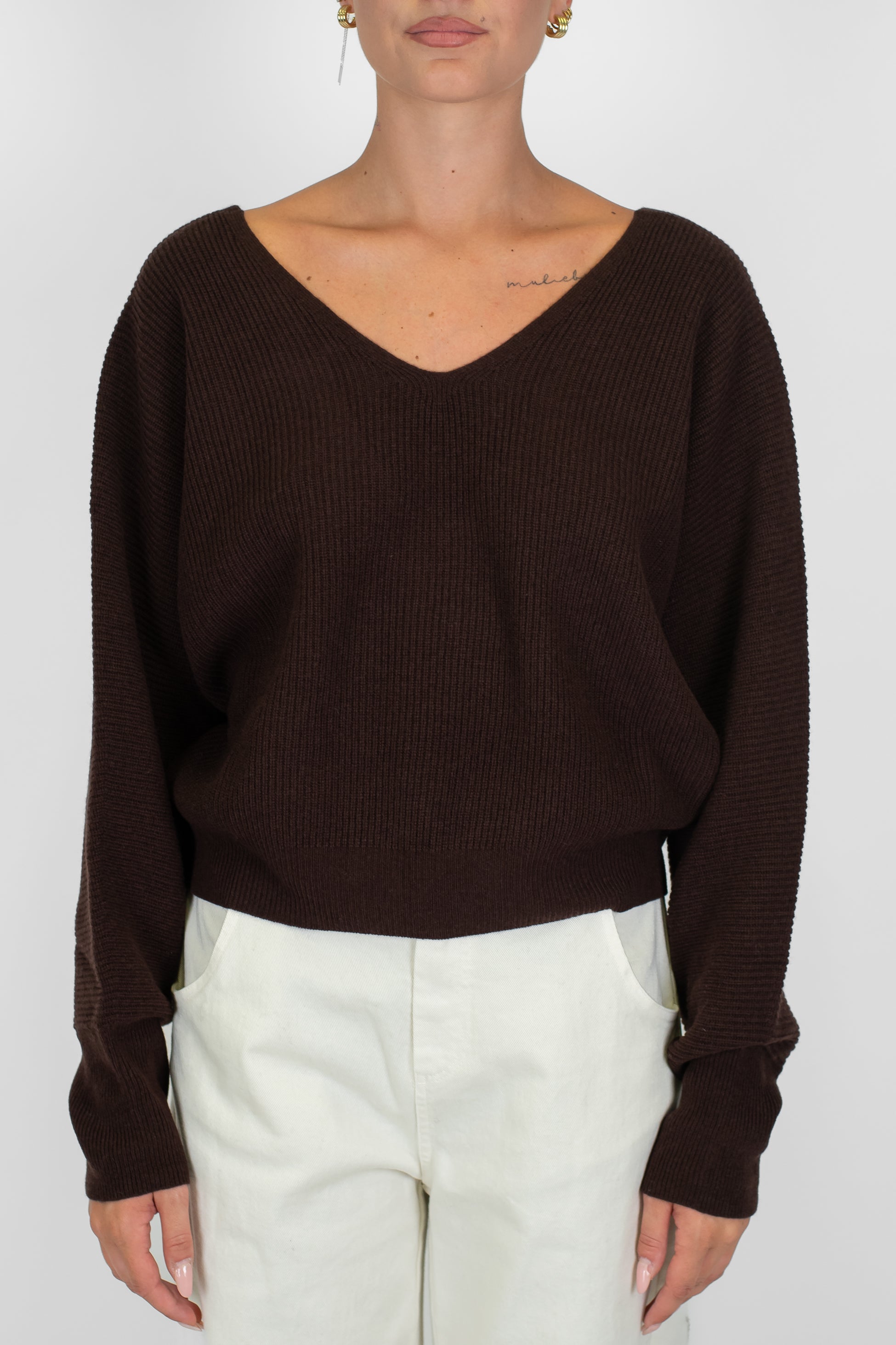 Tensione in - Maglia scollo a V fronte-retro in pura lana