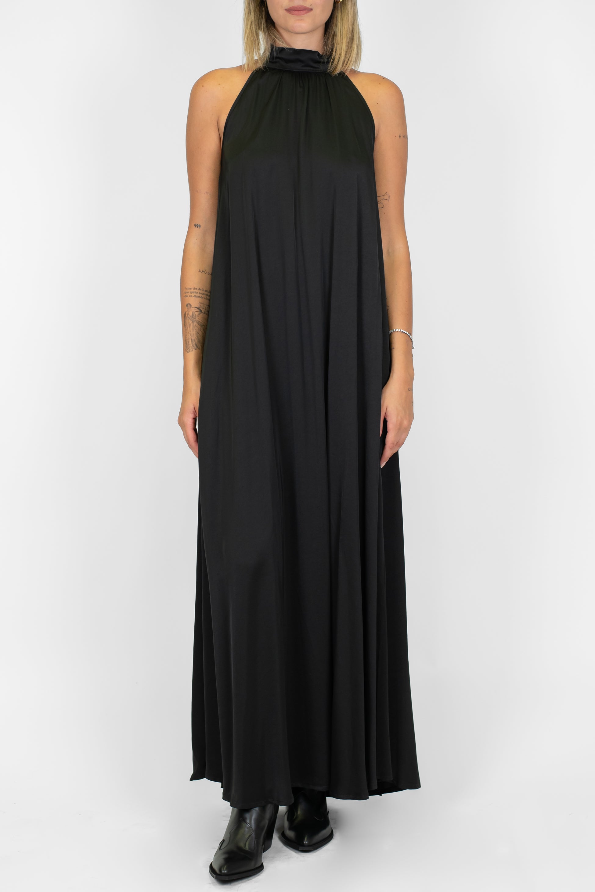 Tensione in - Abito lungo giromaniche in viscosa con scollo all'americana