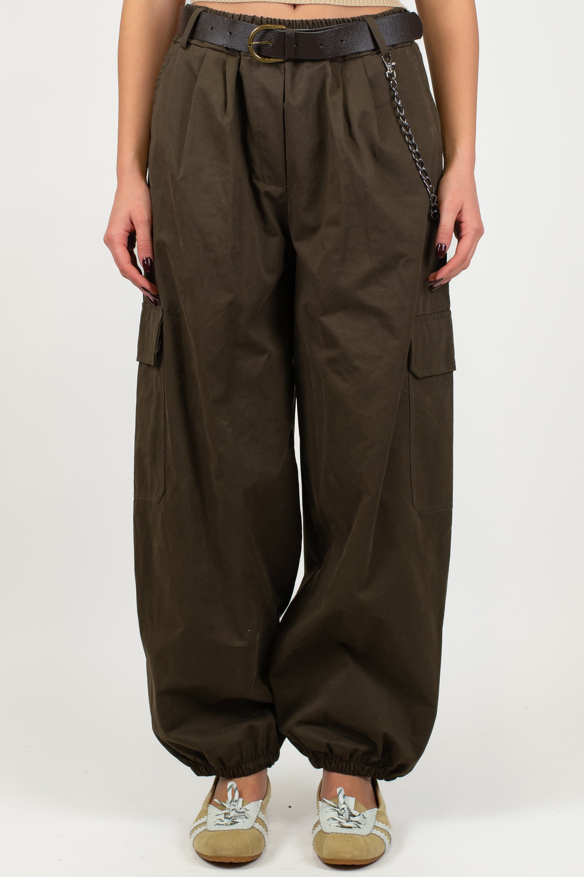 Motel - Pantalone cargo in denim colorato con elastico in vita e sul fondo