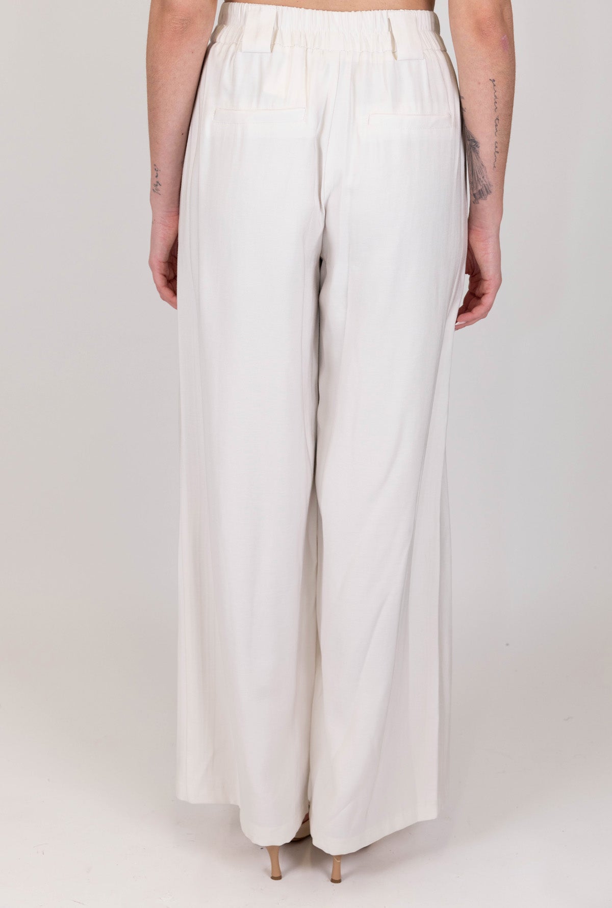 Tensione in - Coordinato gilet e pantalone palazzo