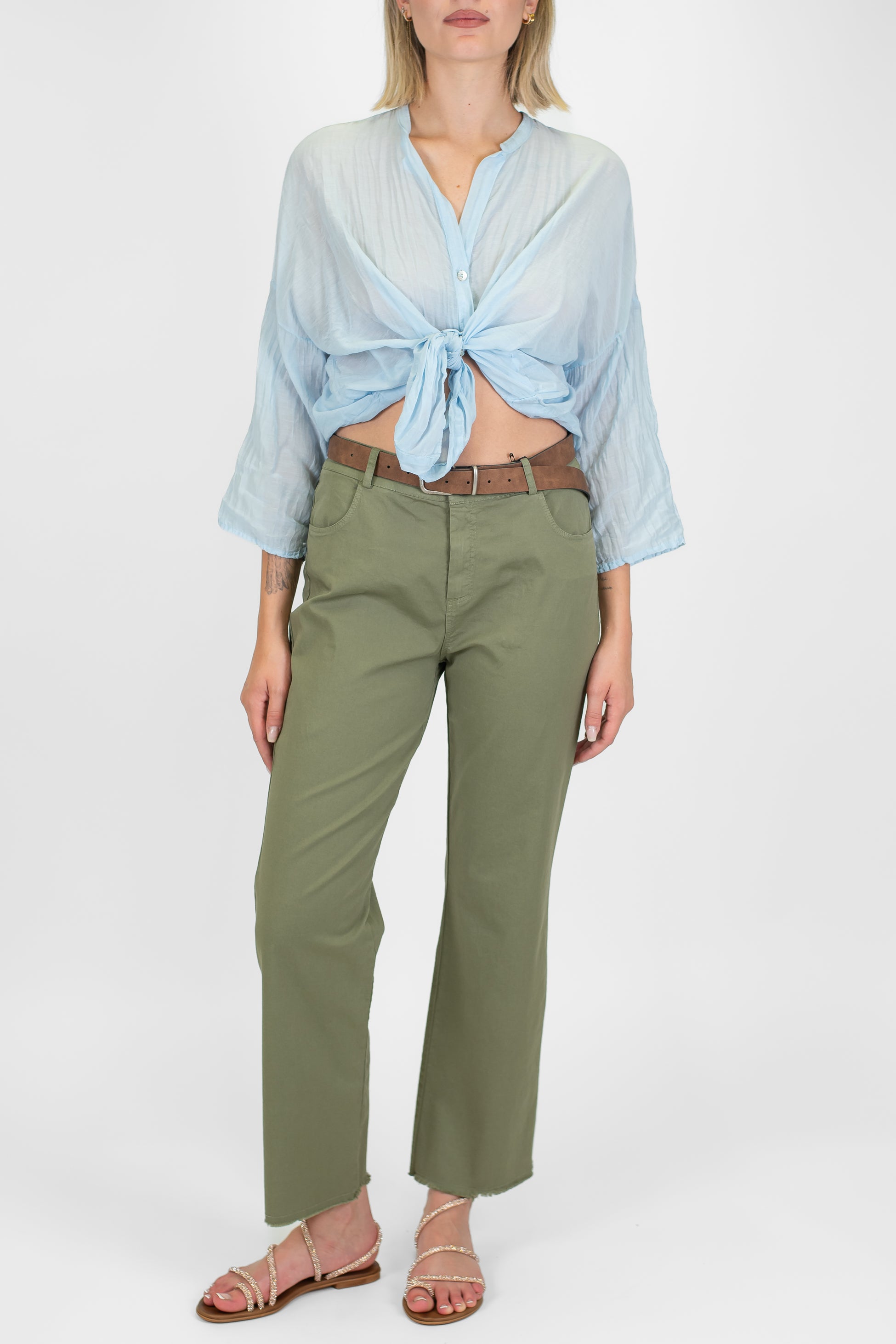 Tensione in - Pantalone regular in cotone sfrangiato sul fondo