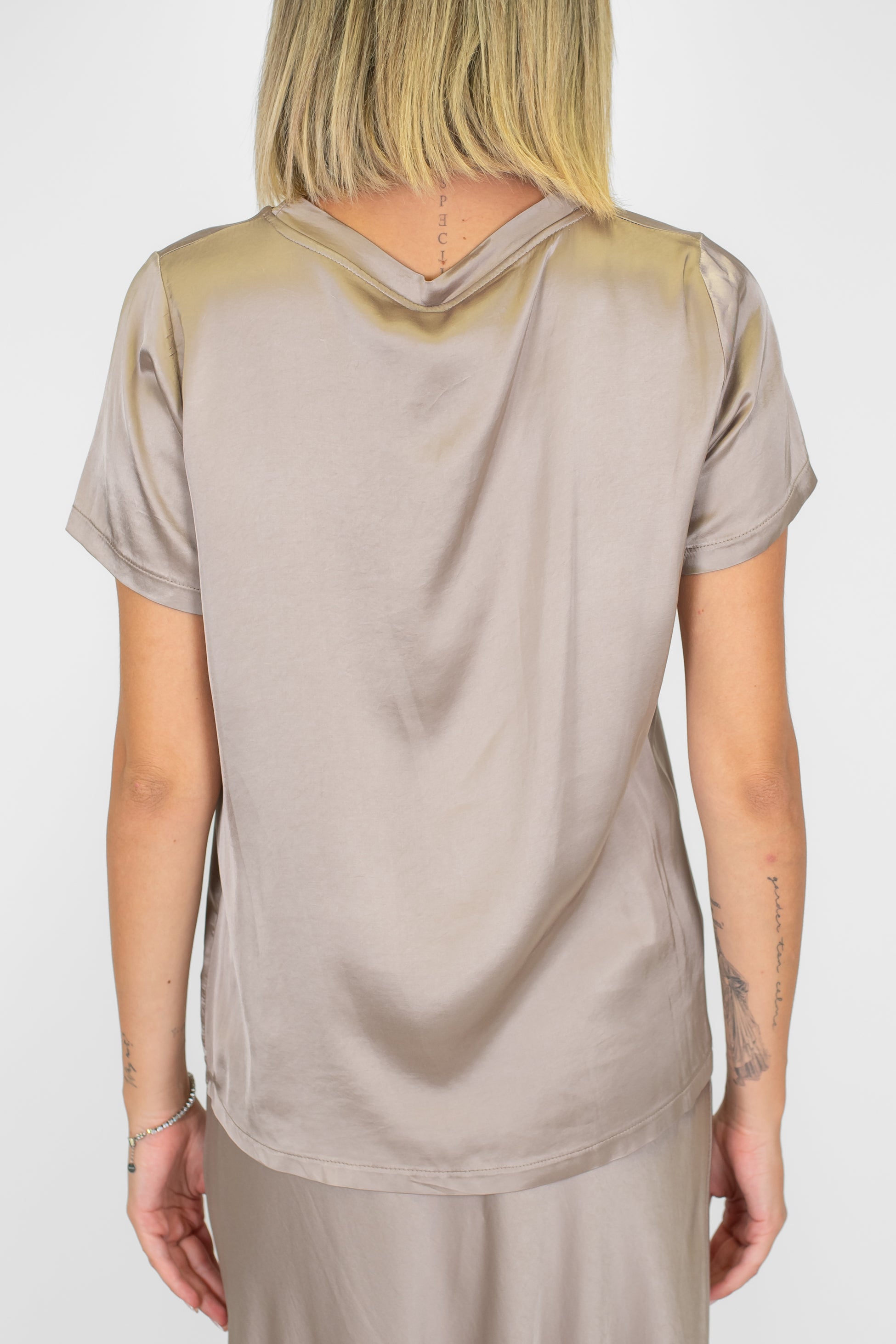 Tensione in - T-shirt mezzamanica in viscosa