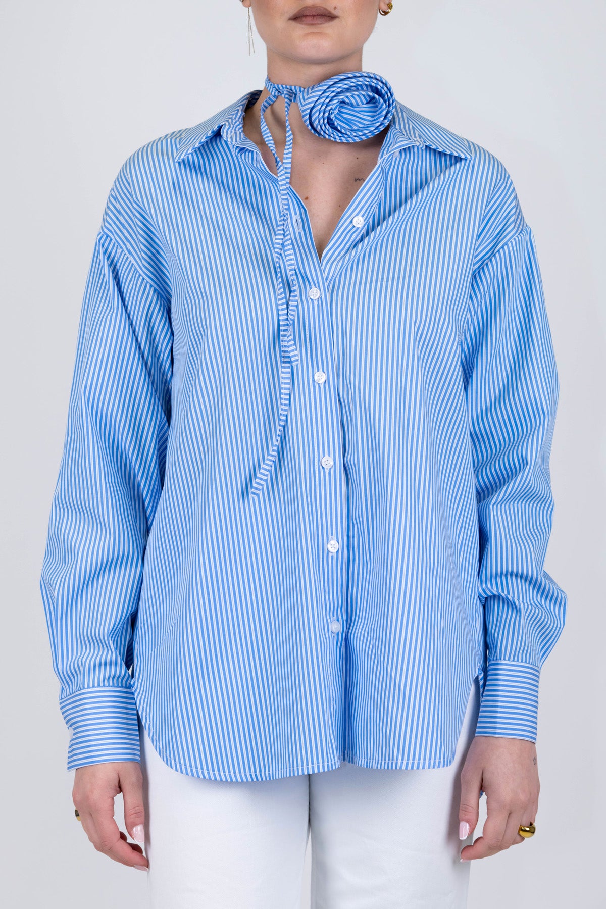 Haveone - Camicia over a righe con rosa al collo ed etichetta intessuto sul retro