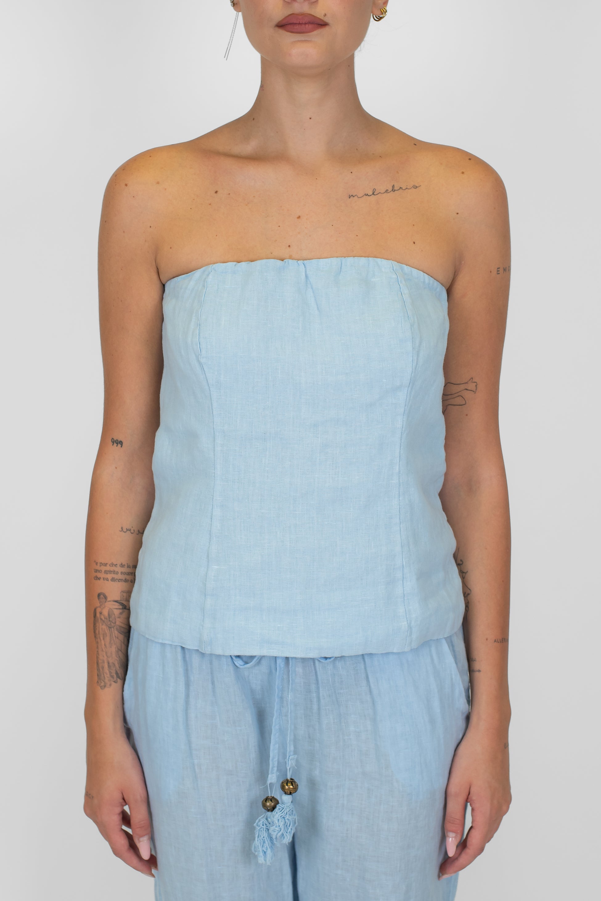 Tensione in - Top a fascia in puro lino