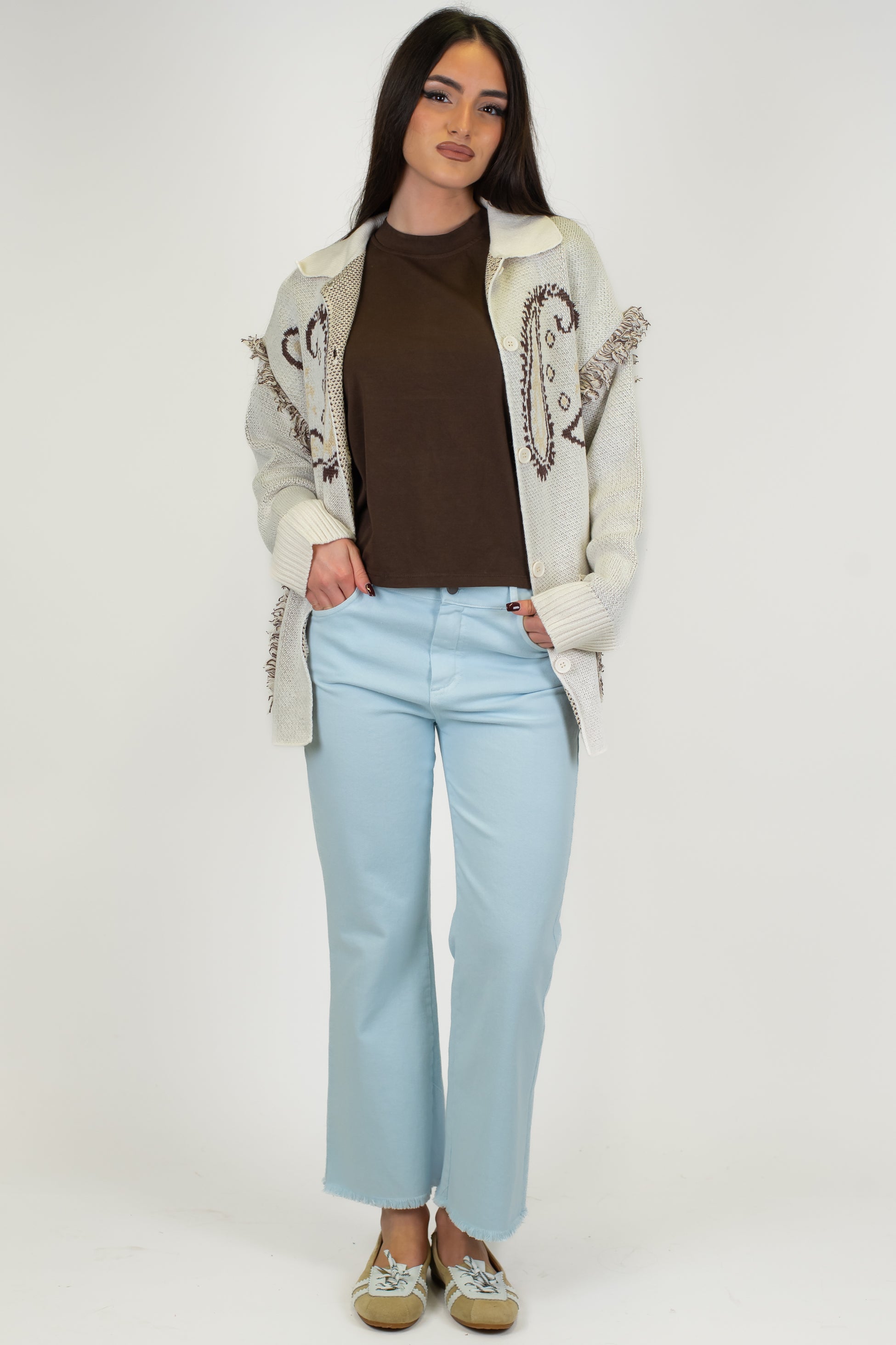 Motel - Pantalone trombetta in denim colorato sfrangiato sul fondo