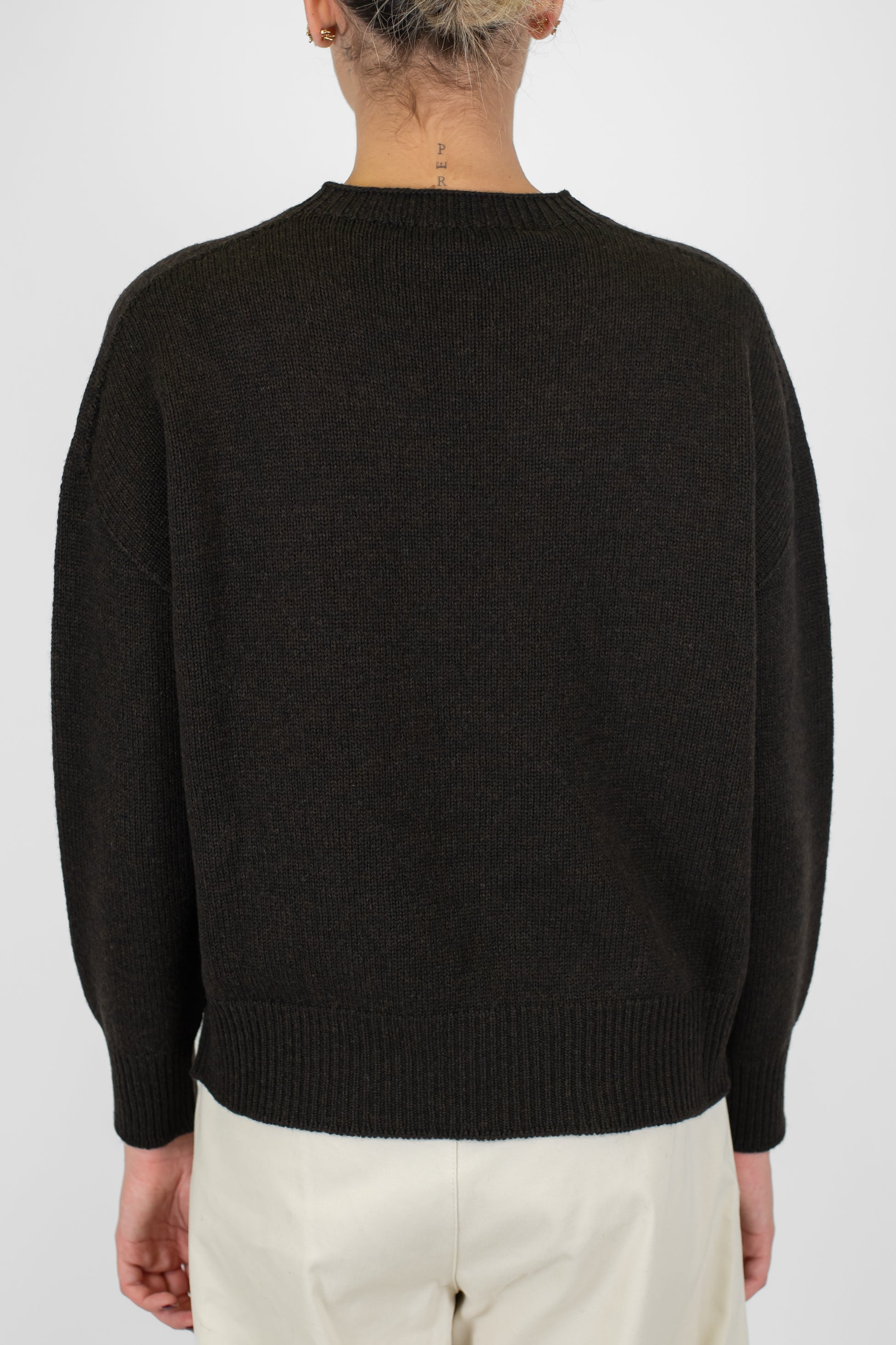 Tensione in - Maglia a scatola a costine in lana e cashmere