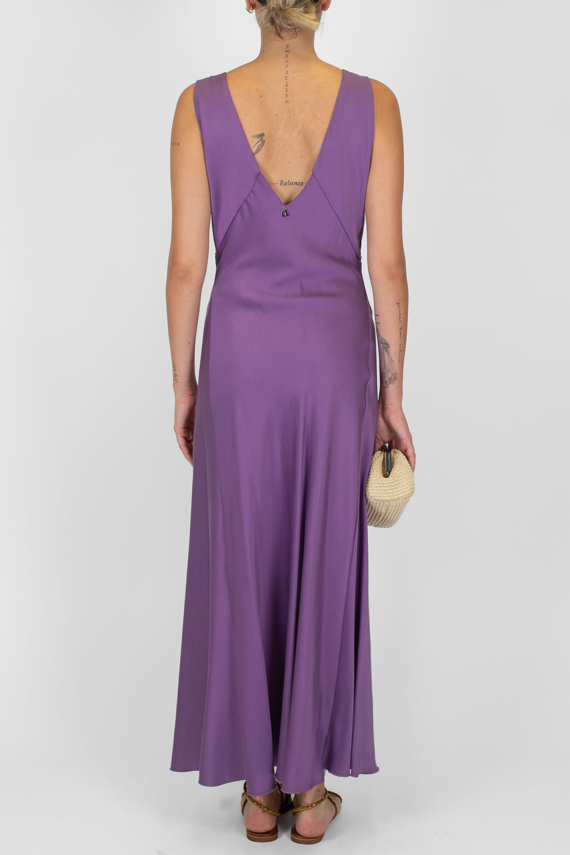 Dixie - Abito lungo giromaniche in lyocell con scollo a V sul retro