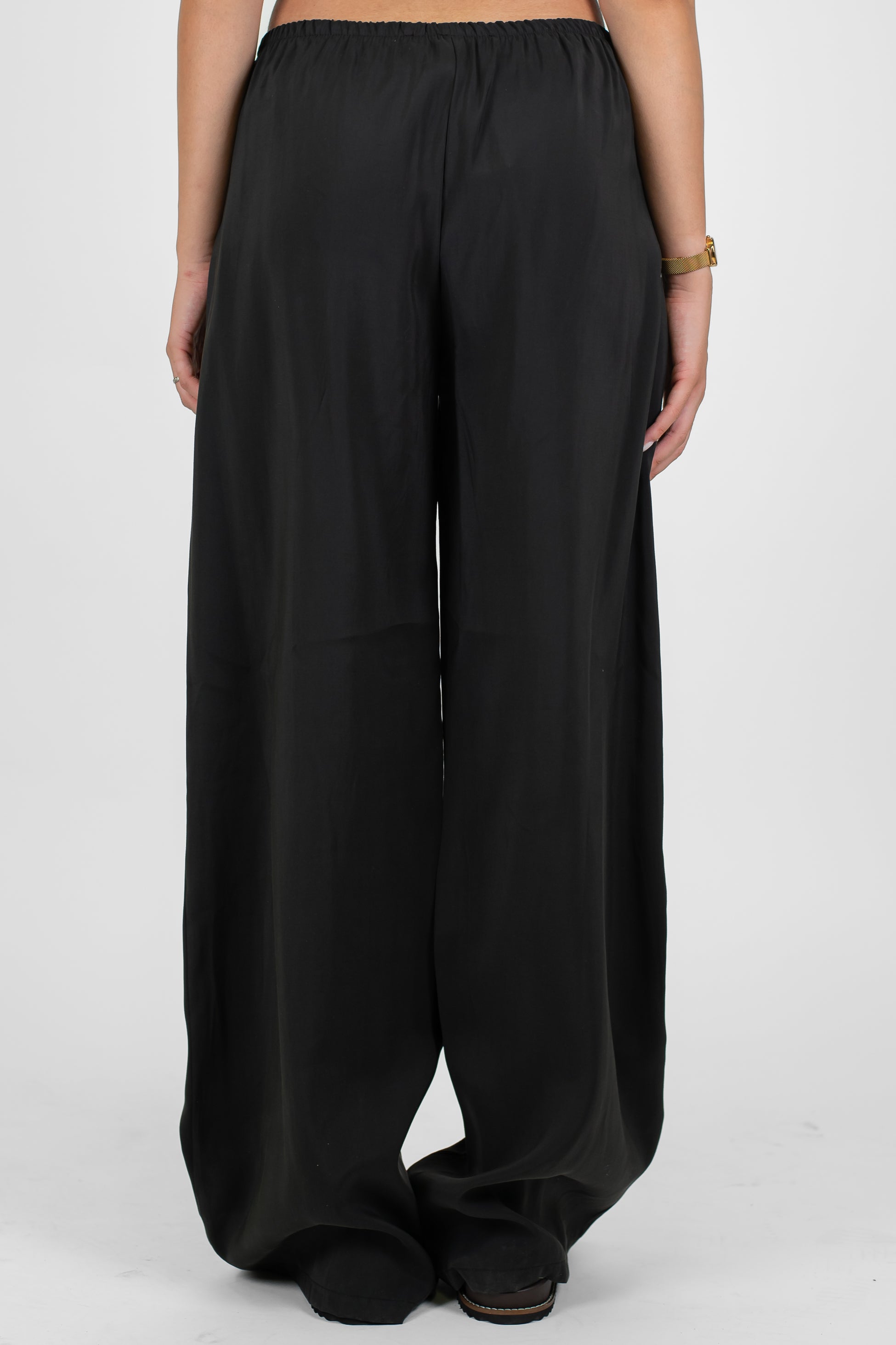 Haveone - Coordinato in modal con t-shirt scollo a V con lacci e pantalone palazzo con coulisse