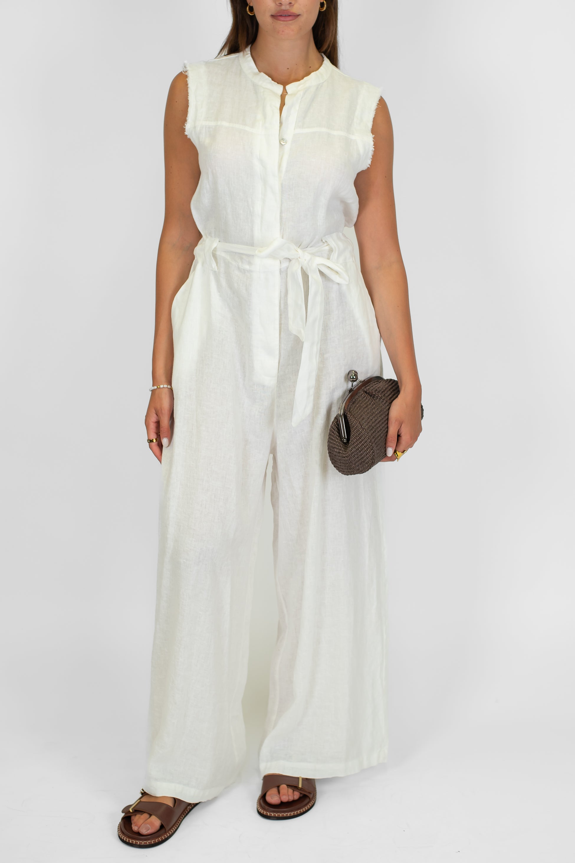 Tensione in - Tuta giromaniche in lino con coulisse in vita