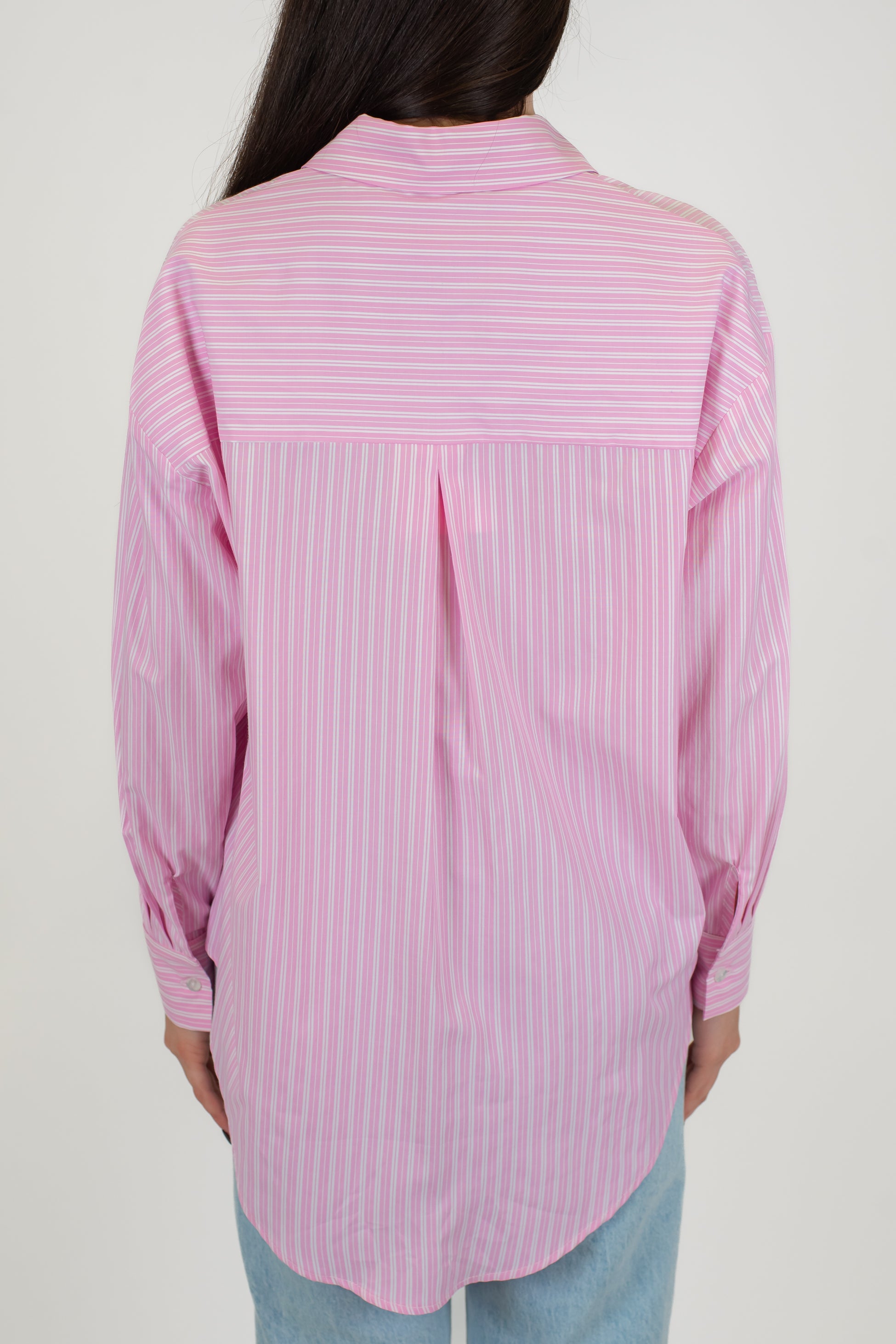 Tensione in - Camicia fantasia righe con taschino e asimmetria fronte-retro