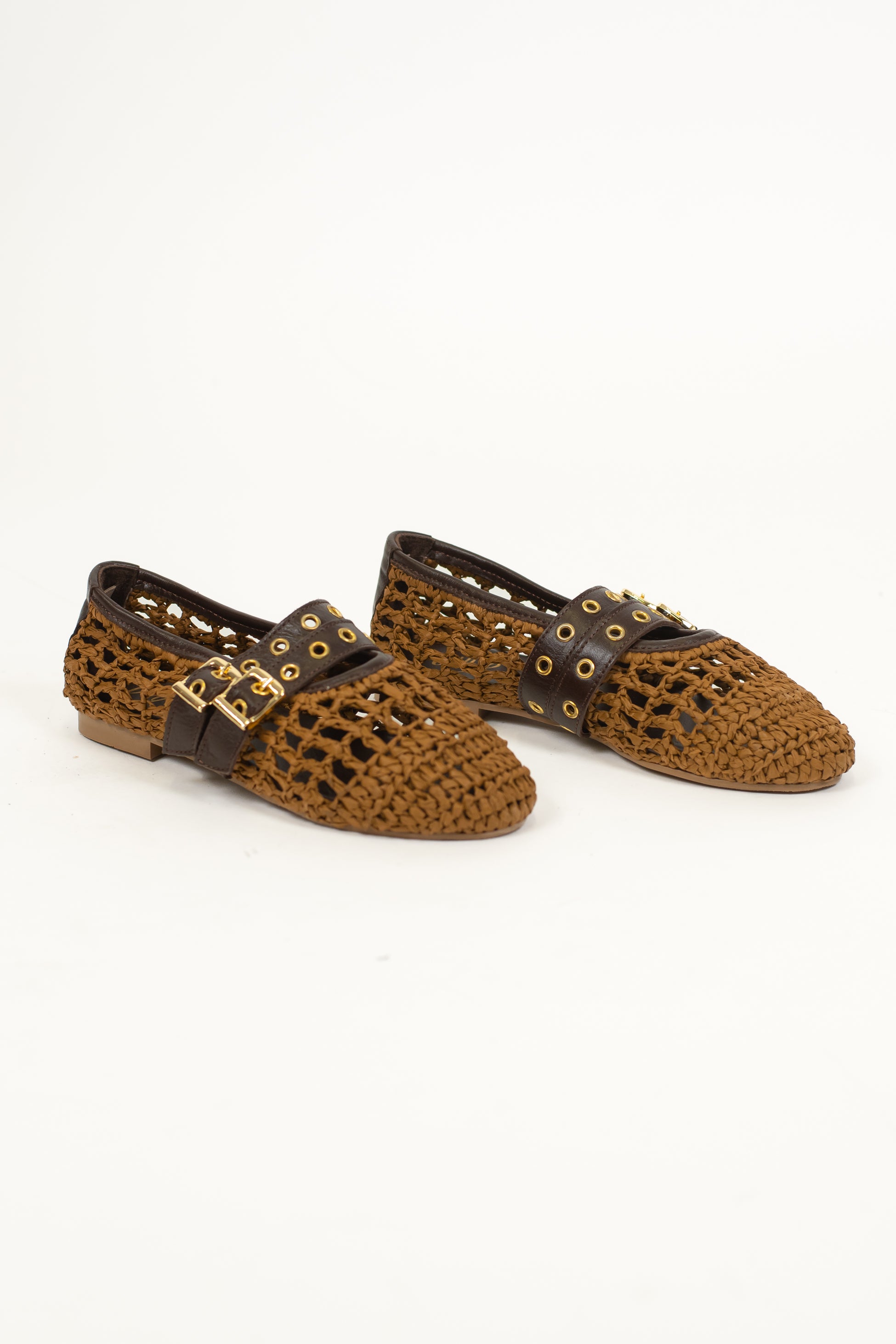 Ovyé - Ballerina in rafia con doppio cinturino e inserti sul retro in pelle
