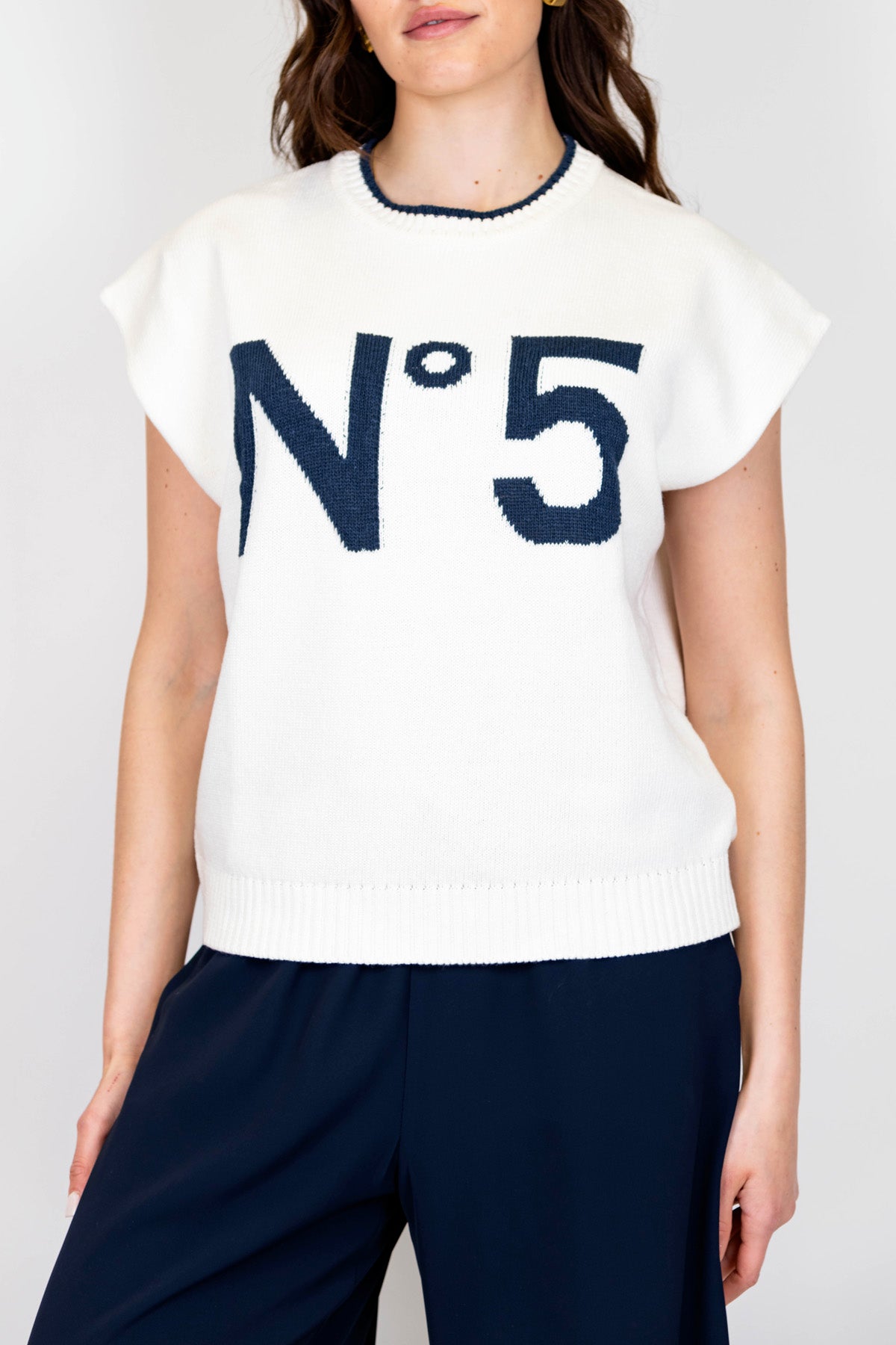 Tensione in - Maglia girocollo mezza manica con scritta a contrasto