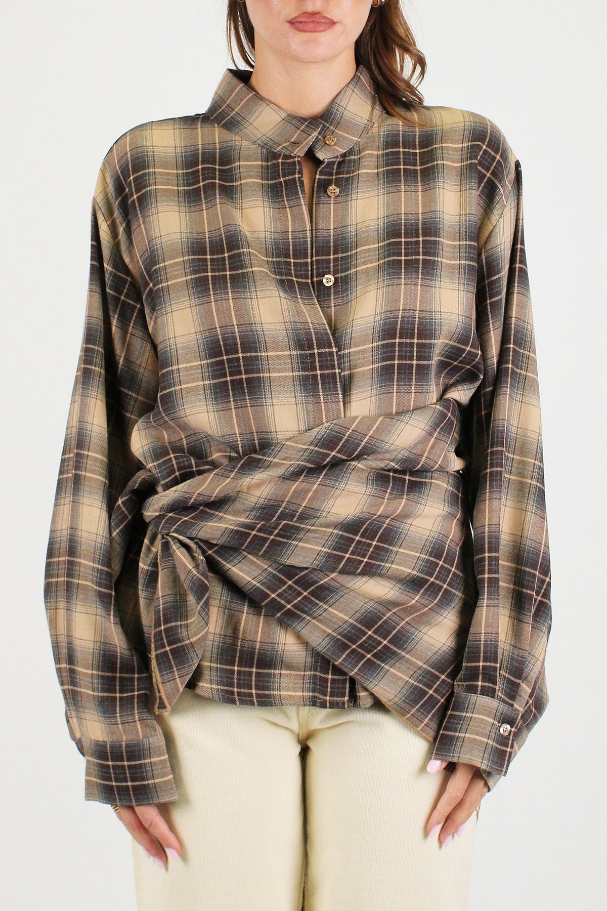 Tensione in -Camicia fantasia check con estensione annodata