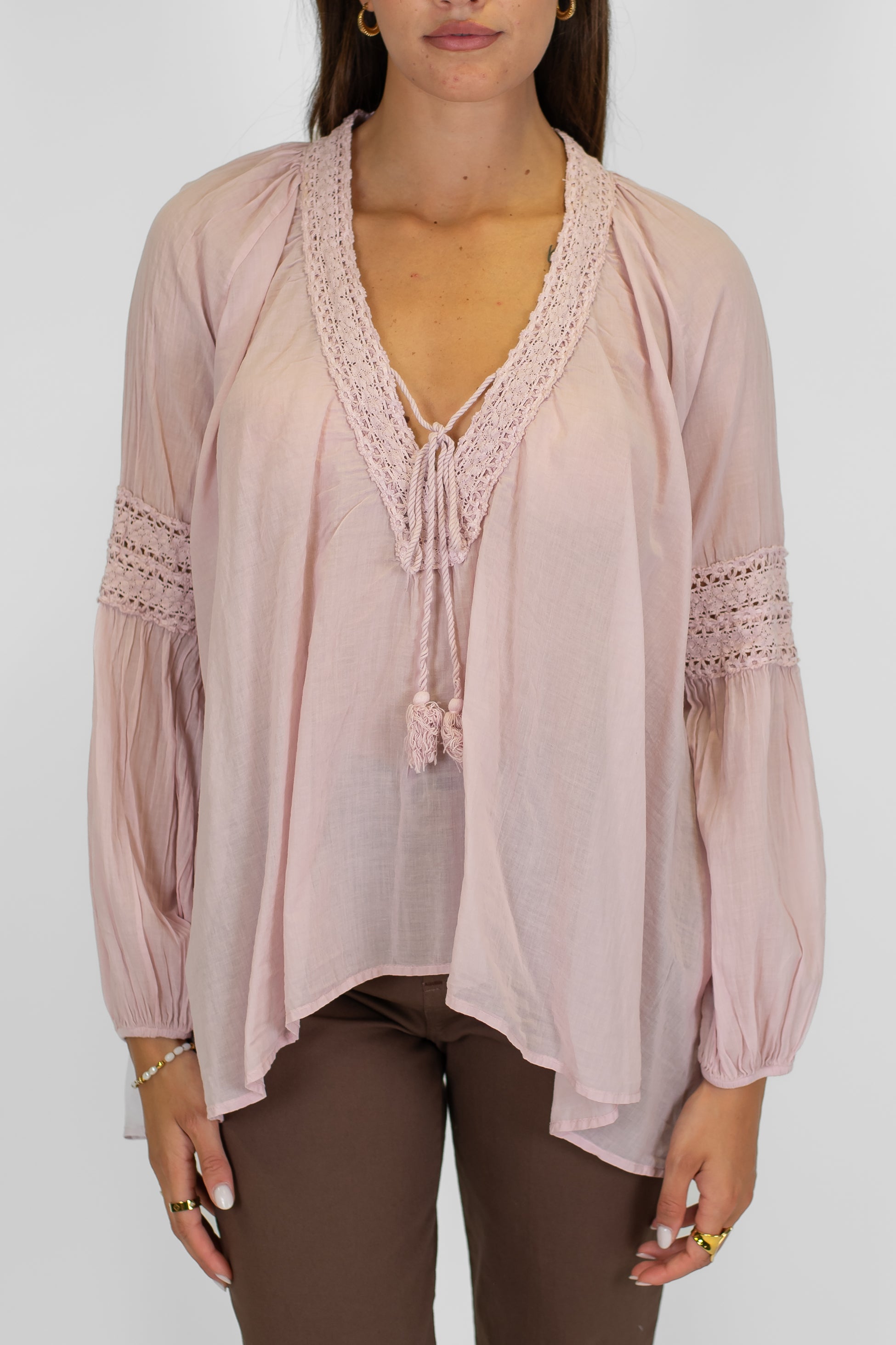 Dixie - Camicia in mussola di cotone scollo V con nappine e crochet