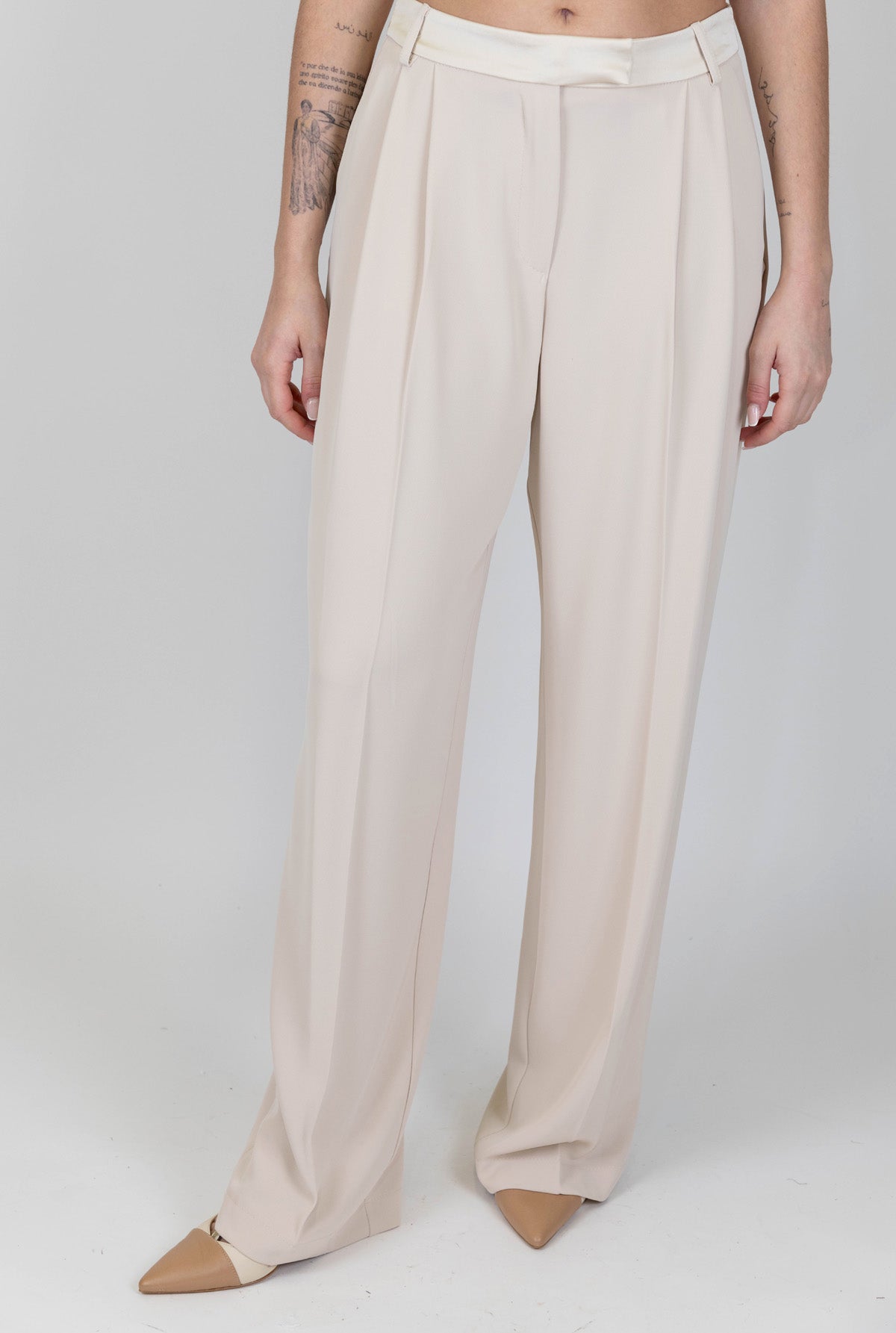 Imperial - Pantalone palazzo in tessuto fluido con pinces e profilo in raso