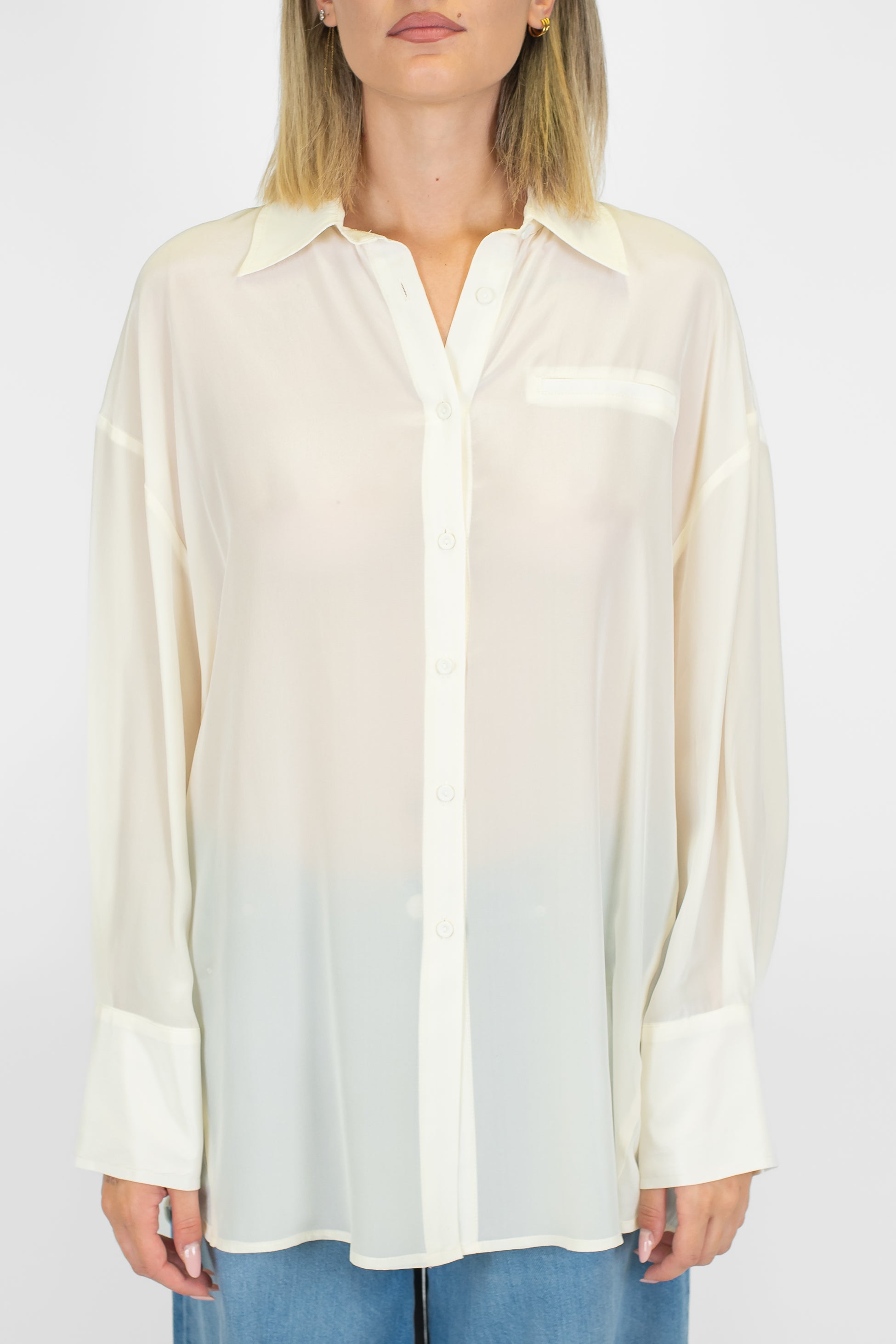 Tensione in - Camicia in misto seta con taschino e polsino ampio