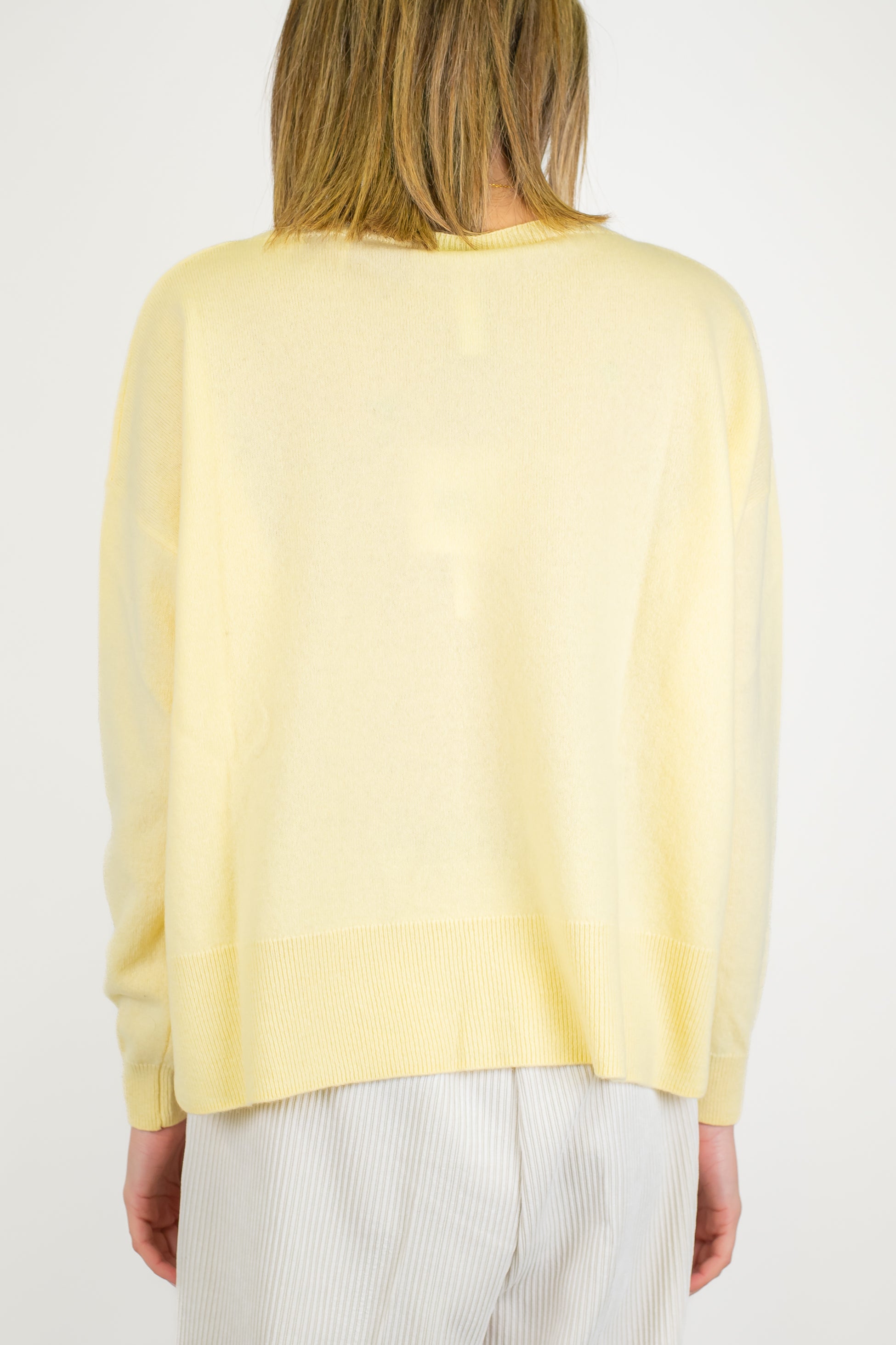 Tensione in - Maglia scollo a barca in pura lana