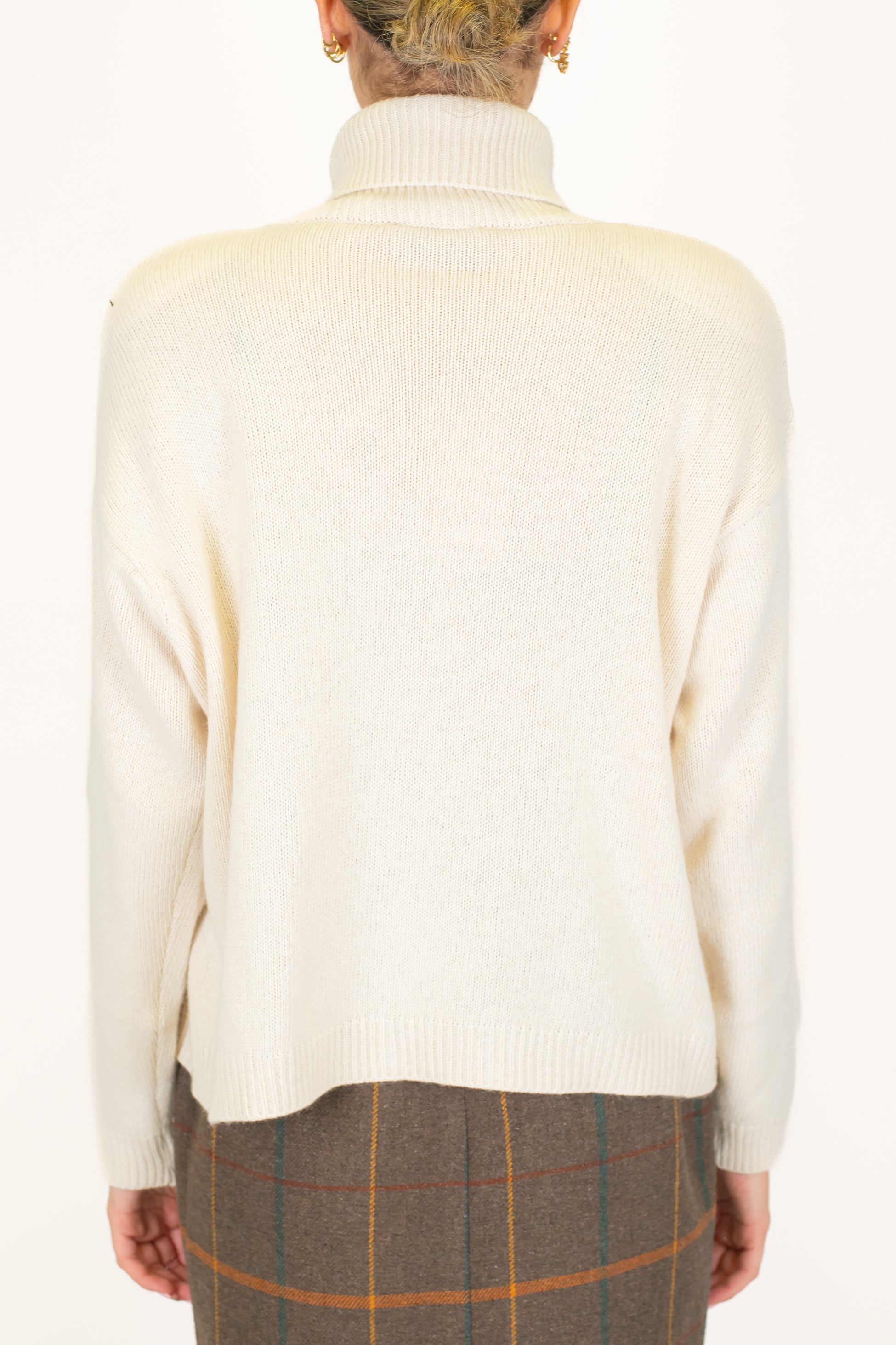 Motel - Dolcevita in misto lana con spalline e spilla gioiello