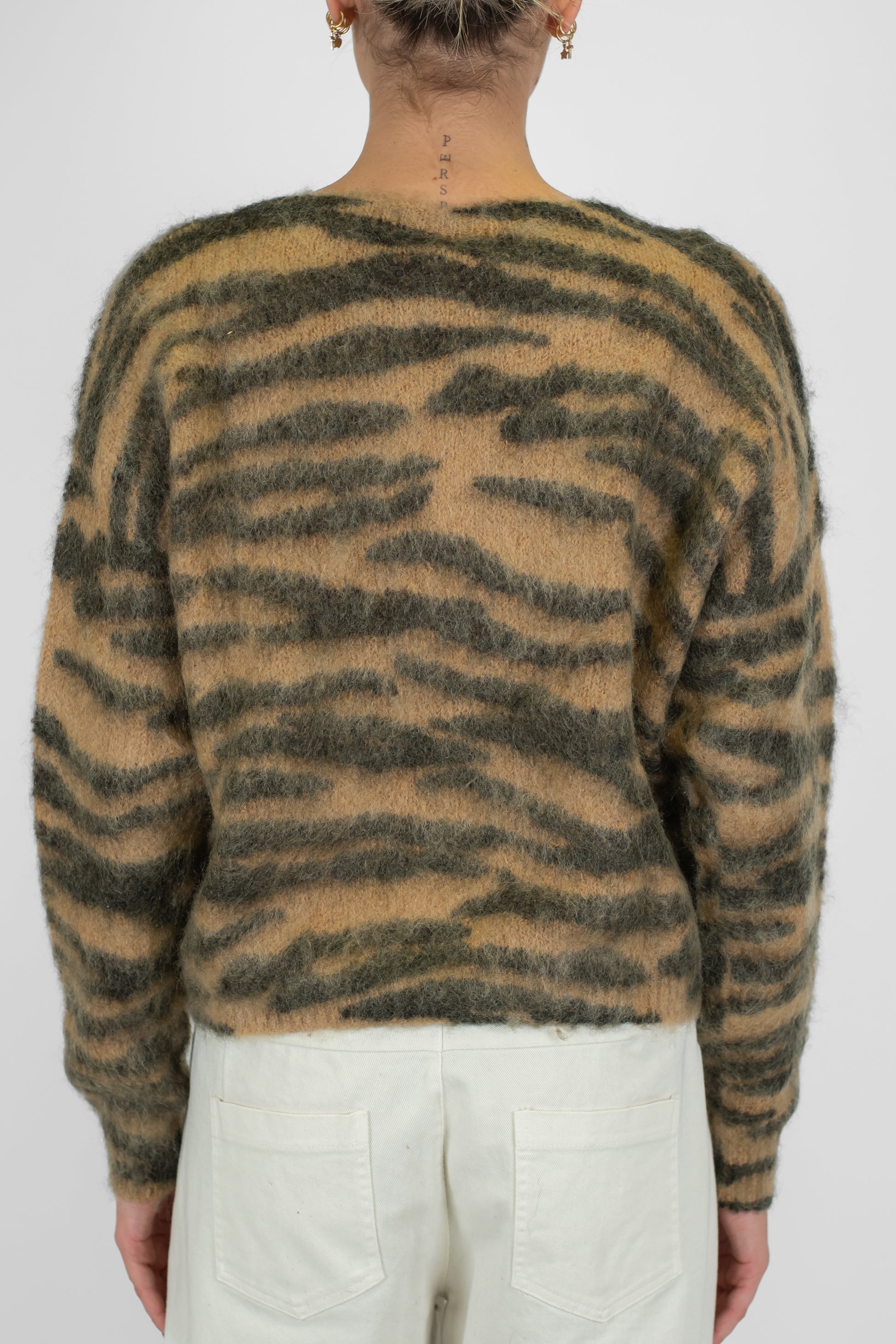 Tensione in - Maglia girocollo fantasia animalier zebrata in misto lana mohair
