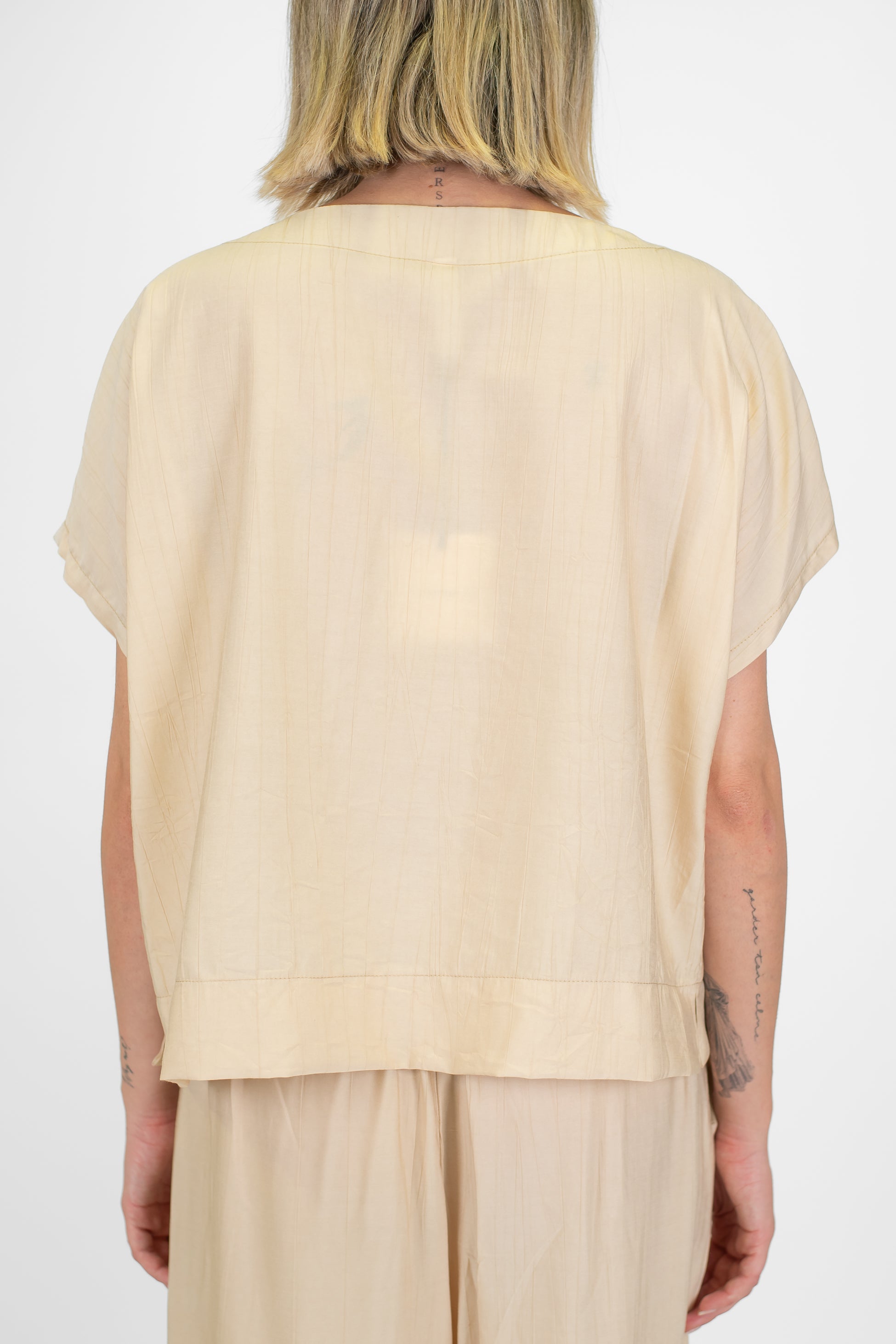 Tensione in - Coordinato t-shirt e pantalone palazzo con coulisse in viscosa leggera