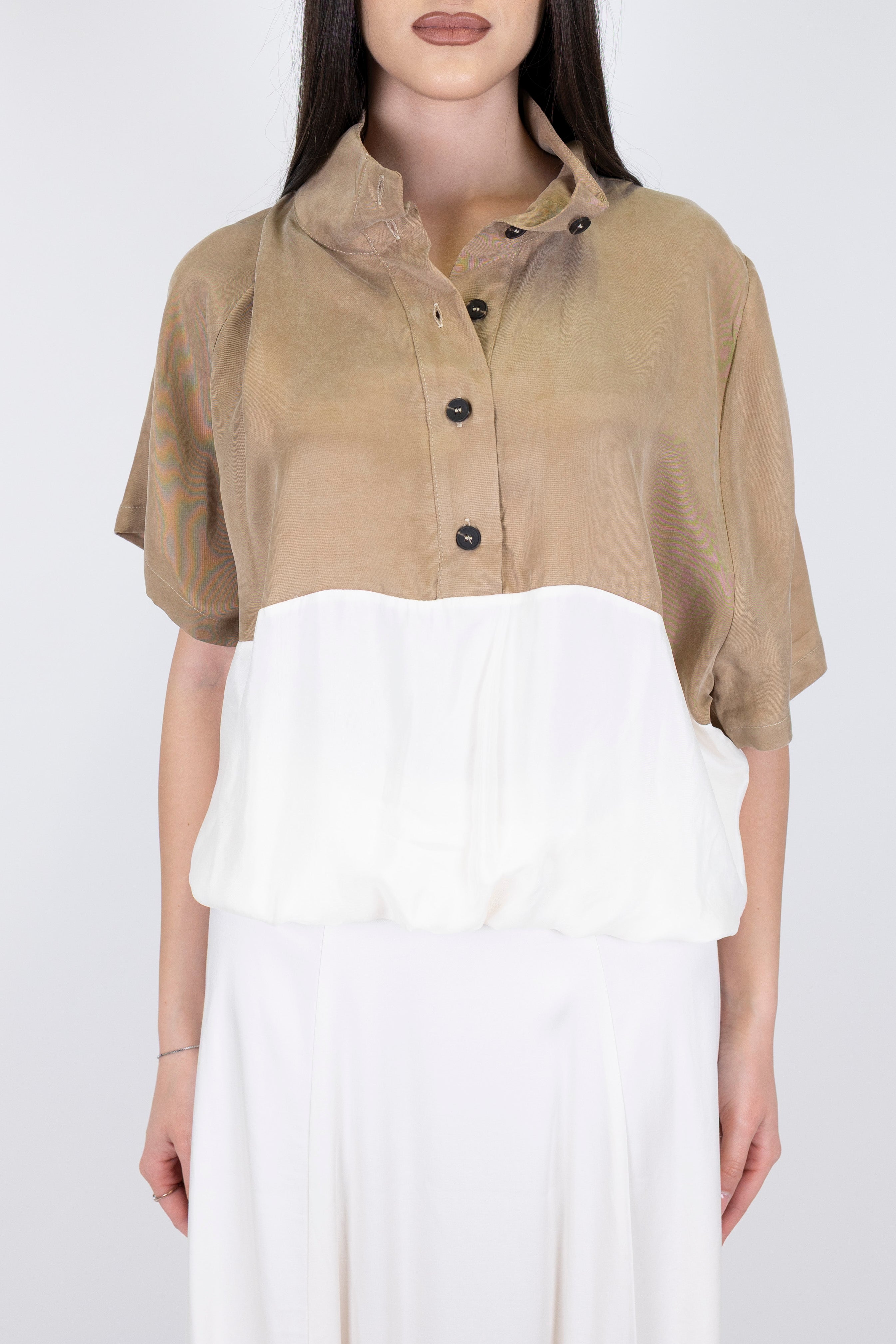 Tensione in - Camicia over mezzamanica in cupro con colore a contrasto ed elastico sul fondo