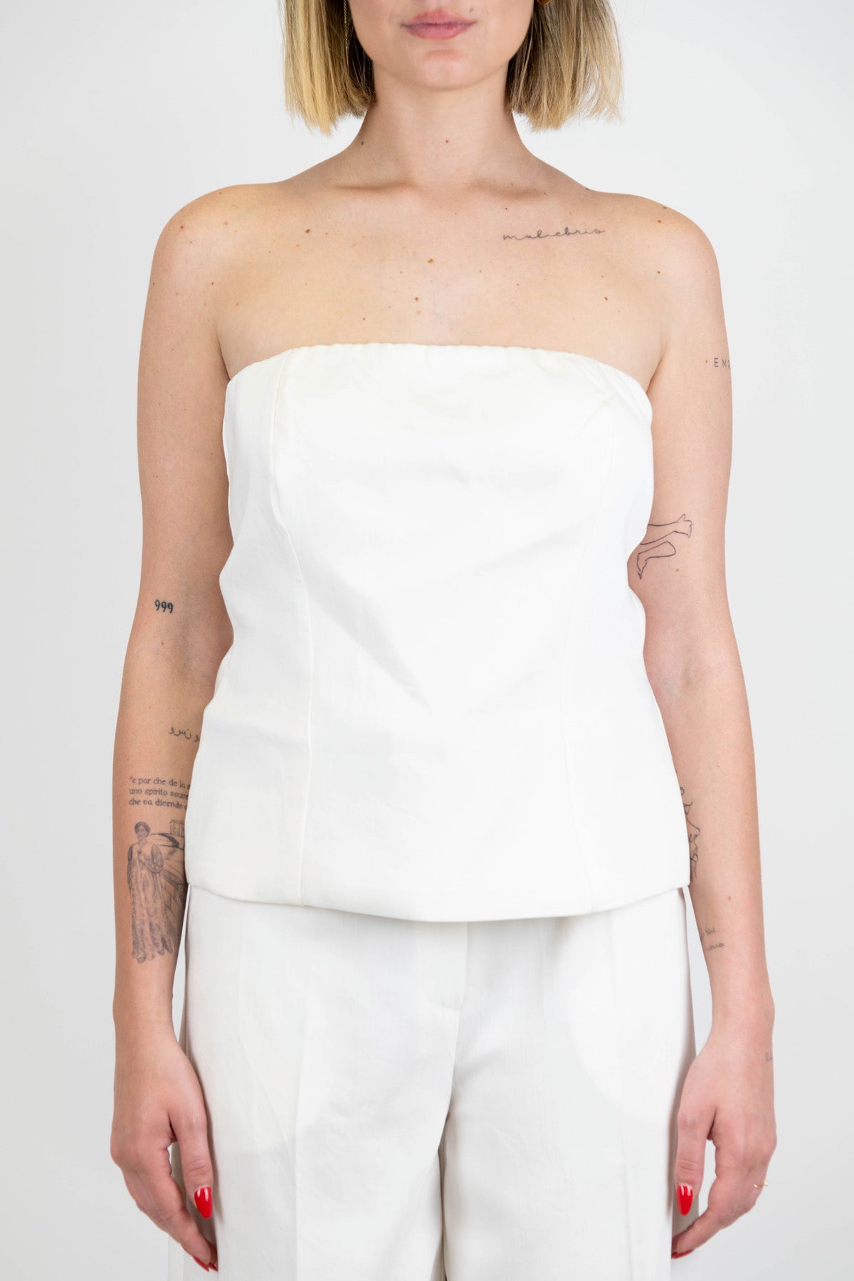 Tensione in - Top a fascia in tencel con arriccio ed elastico sul retro