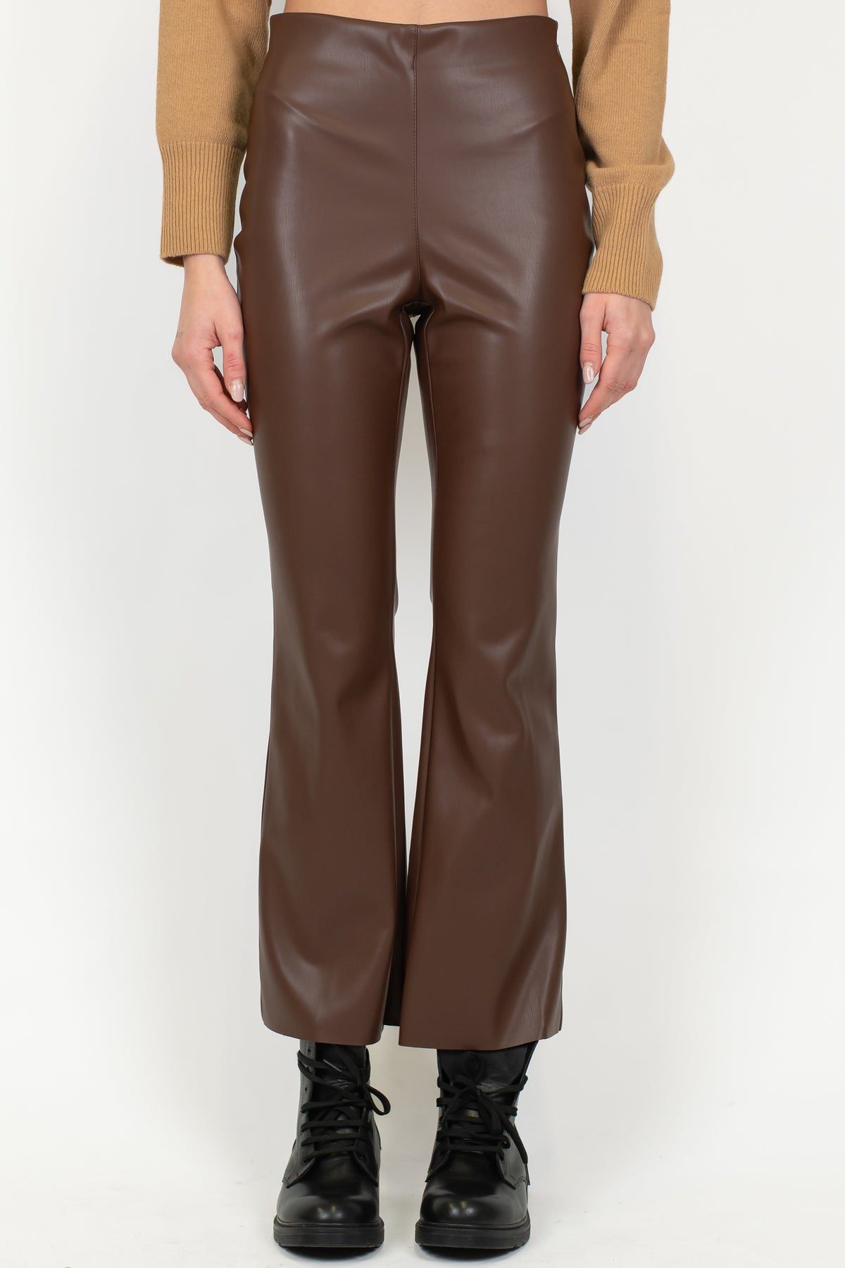 Tensione in - Panta leggings trombetta in ecopelle con elastico in vita