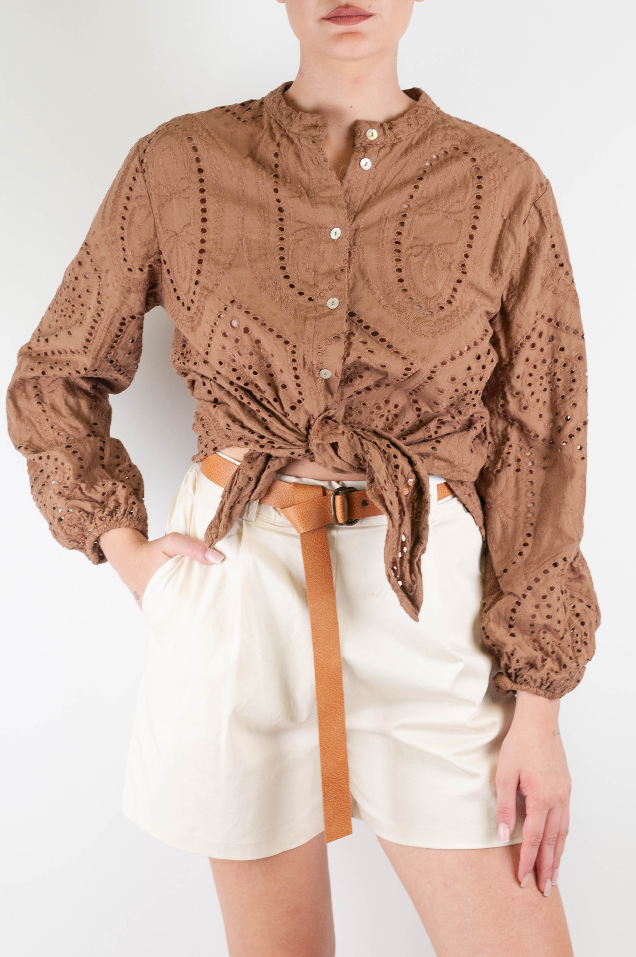 Dixie - Camicia in pizzo sangallo con collo coreano