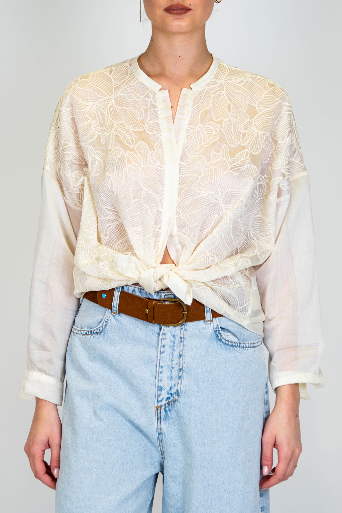 Tensione in - Camicia in tencel fantasia floreale ricamata con collo coreano