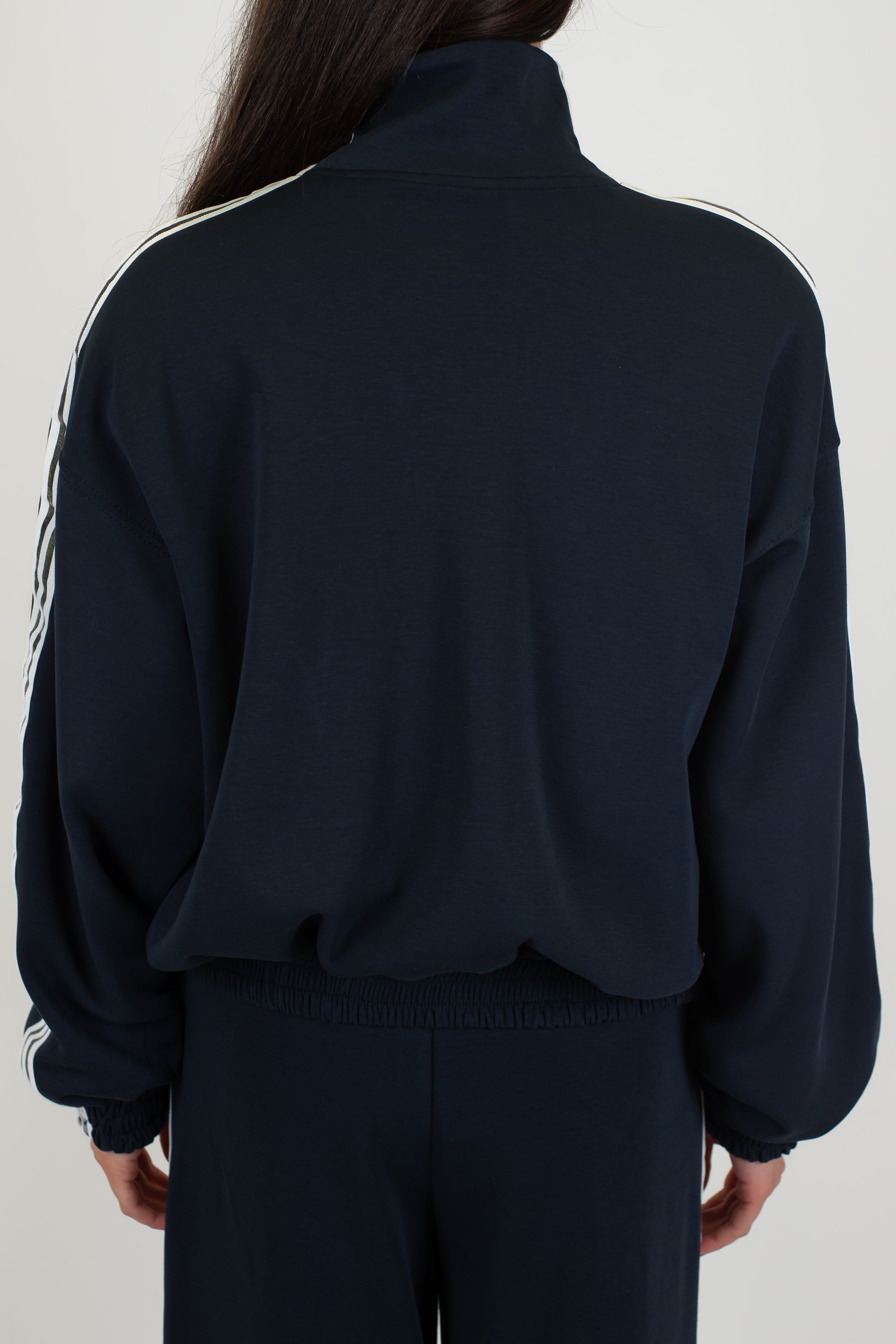 Tensione in - Felpa con alamari e chiusura zip