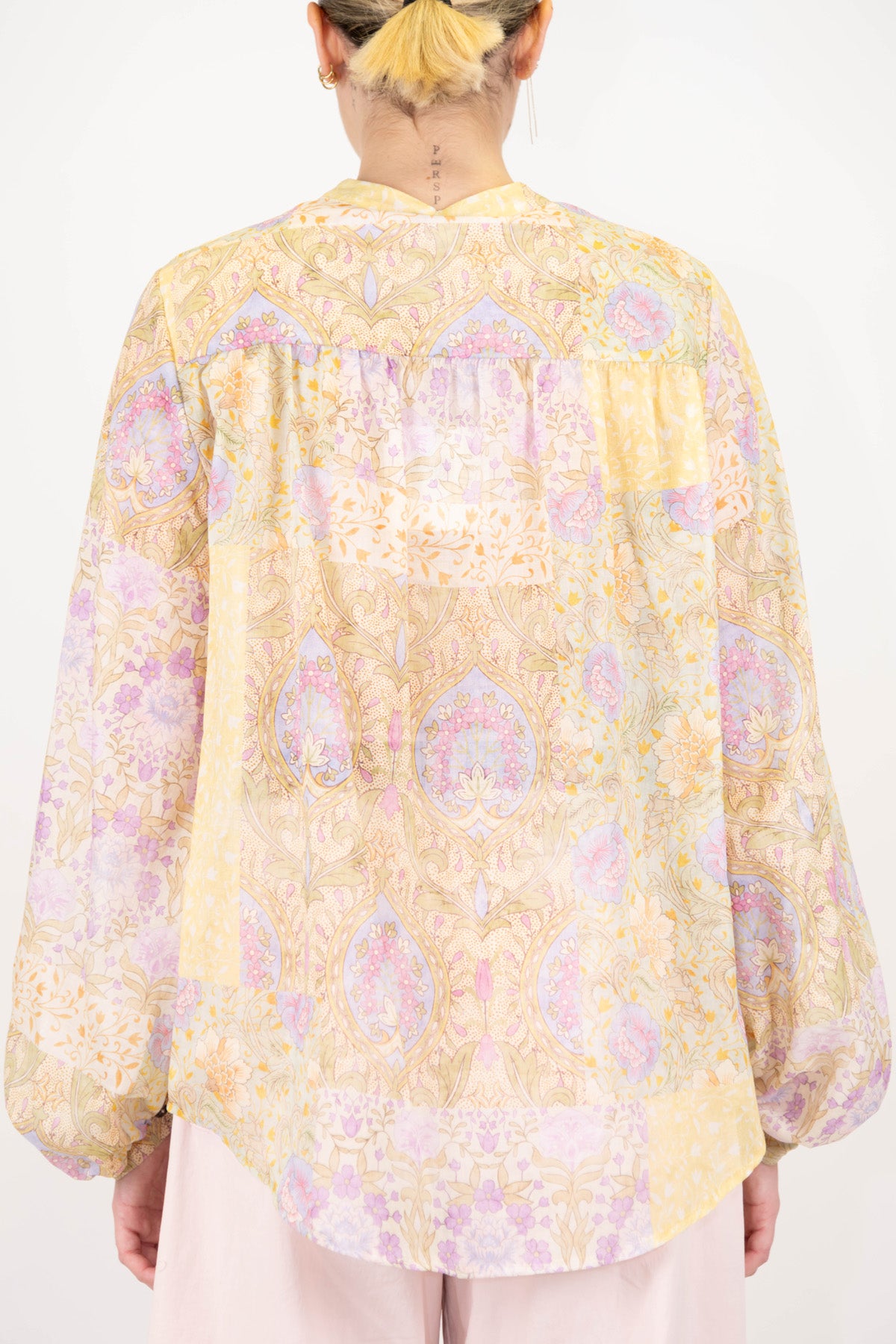 Tensione in - Camicia fantasia floreale in mussola di cotone con collo coreano