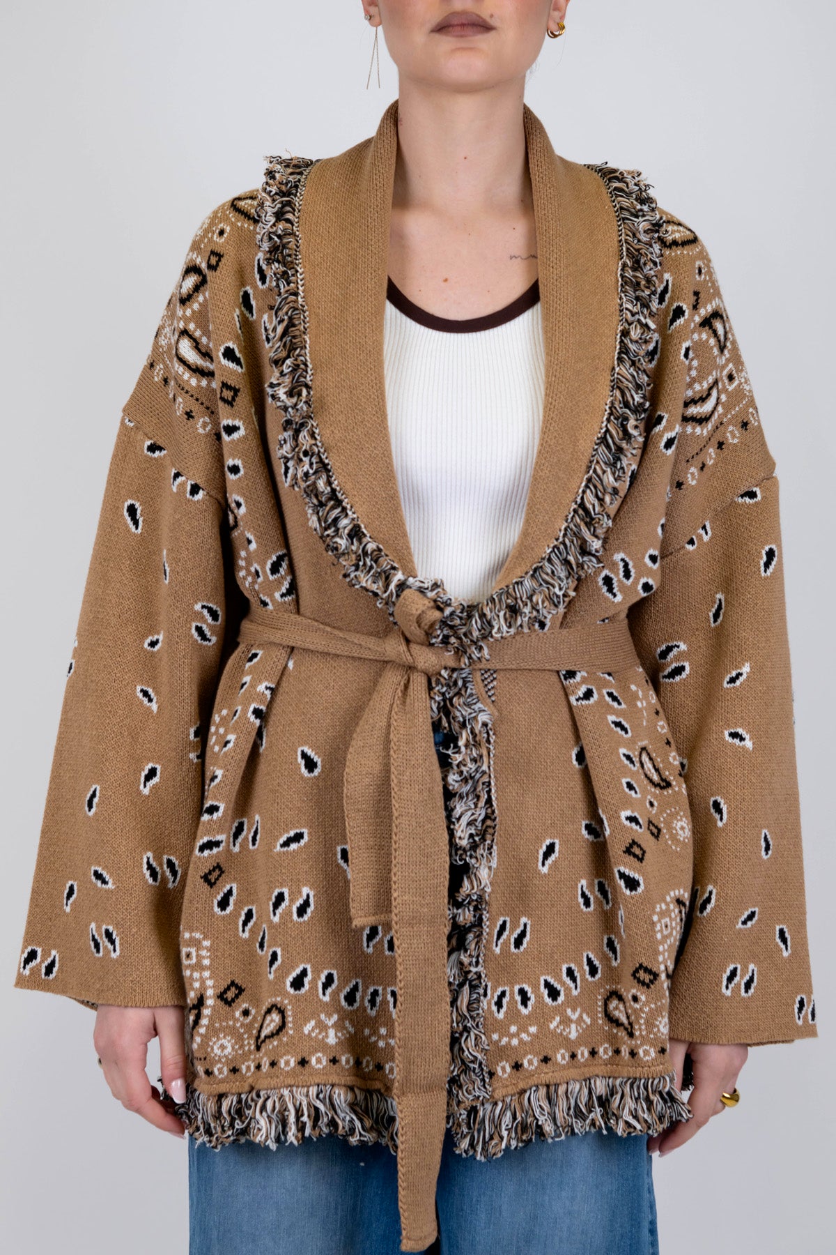 Tensione in - Cardigan fantasia astratta con cintura e profilo con frange