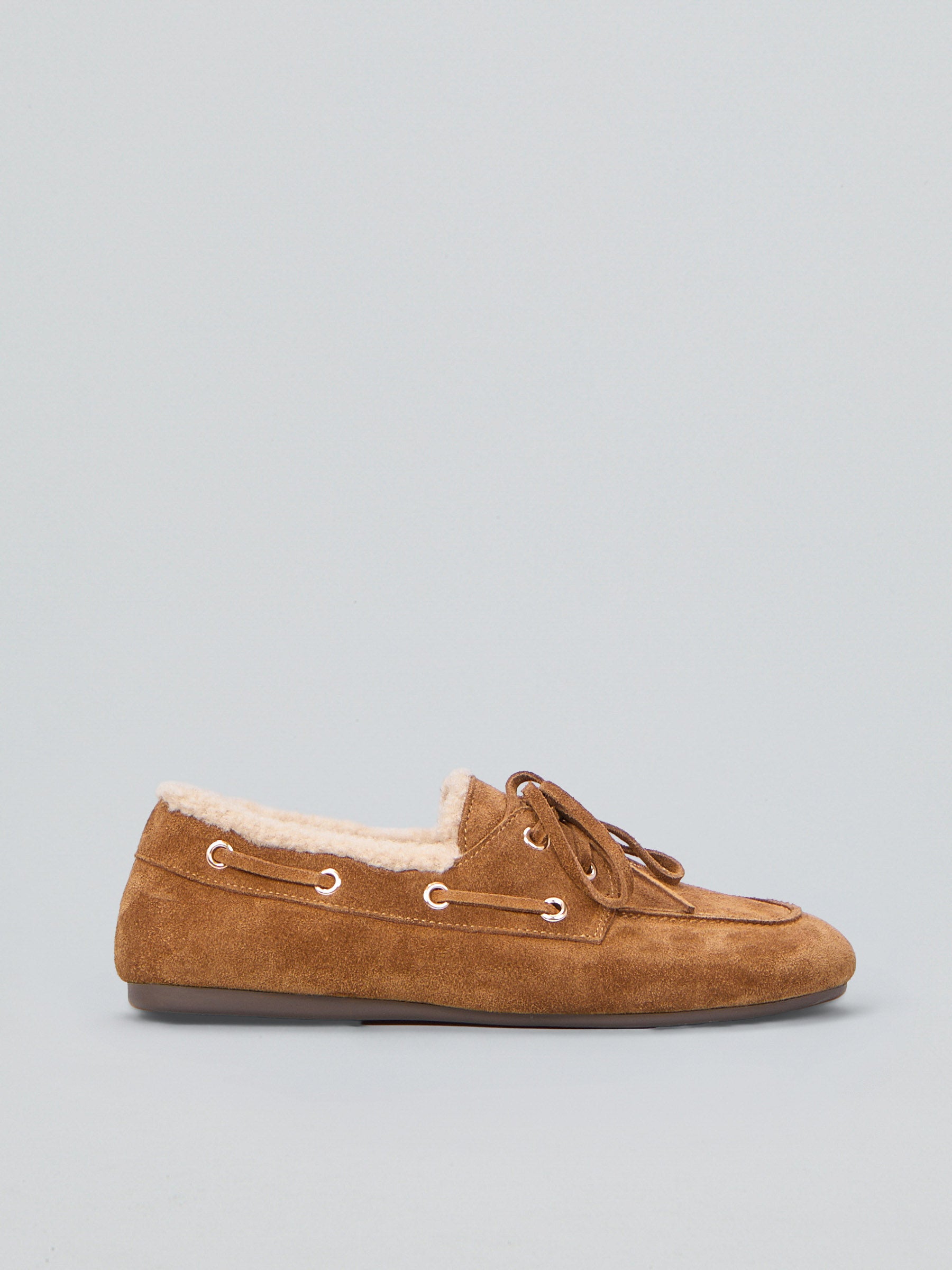 Ovyè - Mocassino in suede punta tonda con lacci e fodera in morbida pelliccia